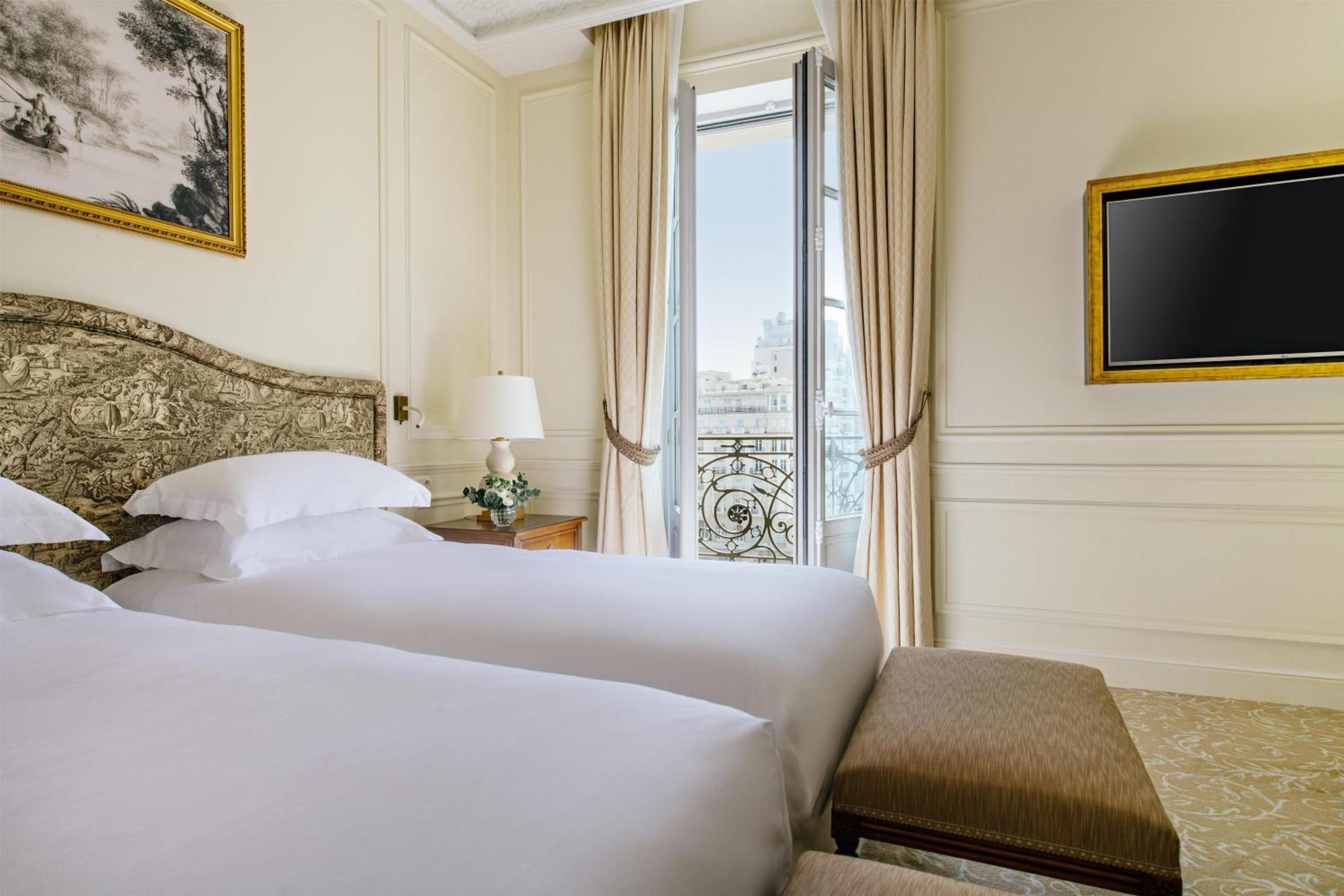 Junior Suite with Beach View
