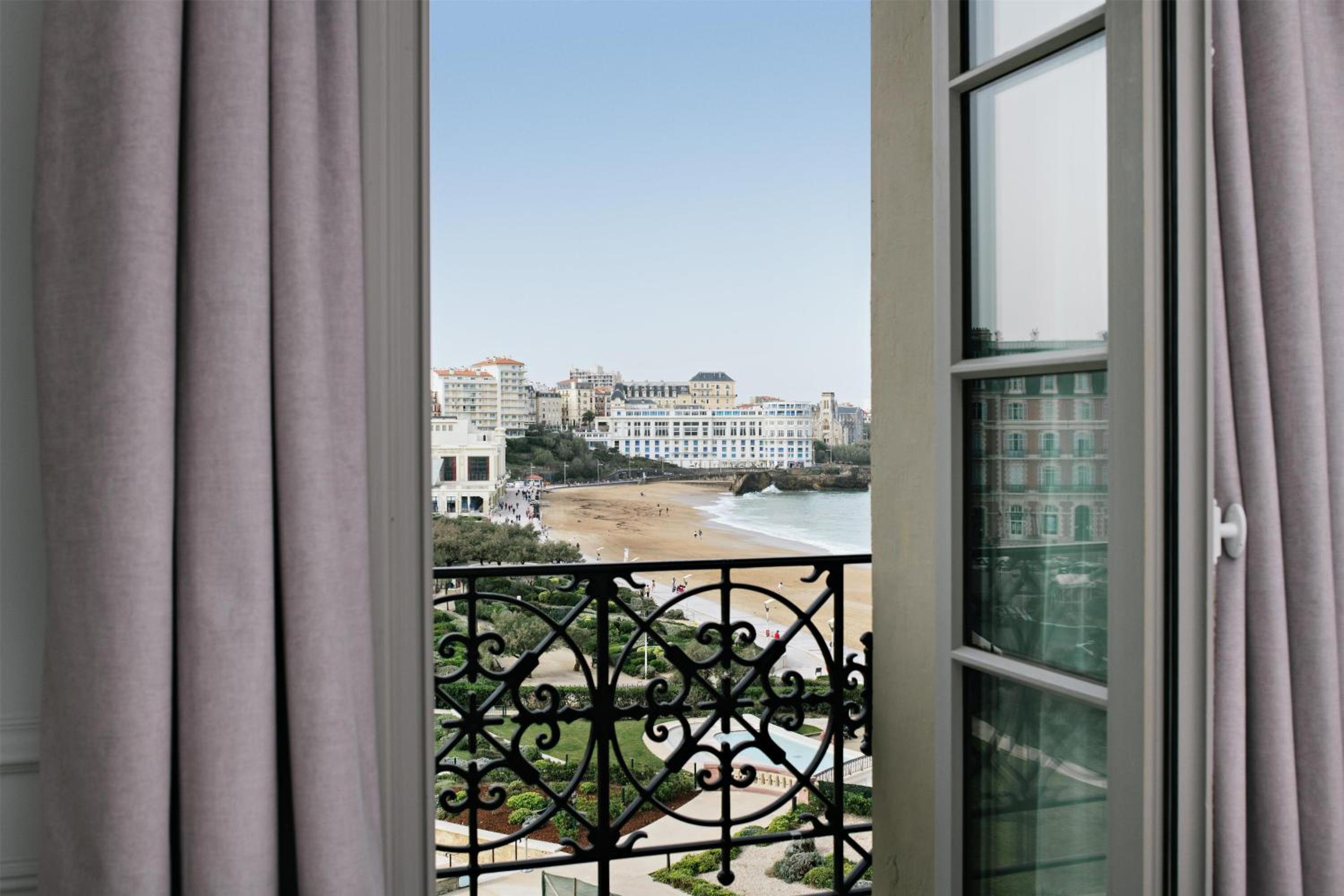 Junior Suite with Beach View