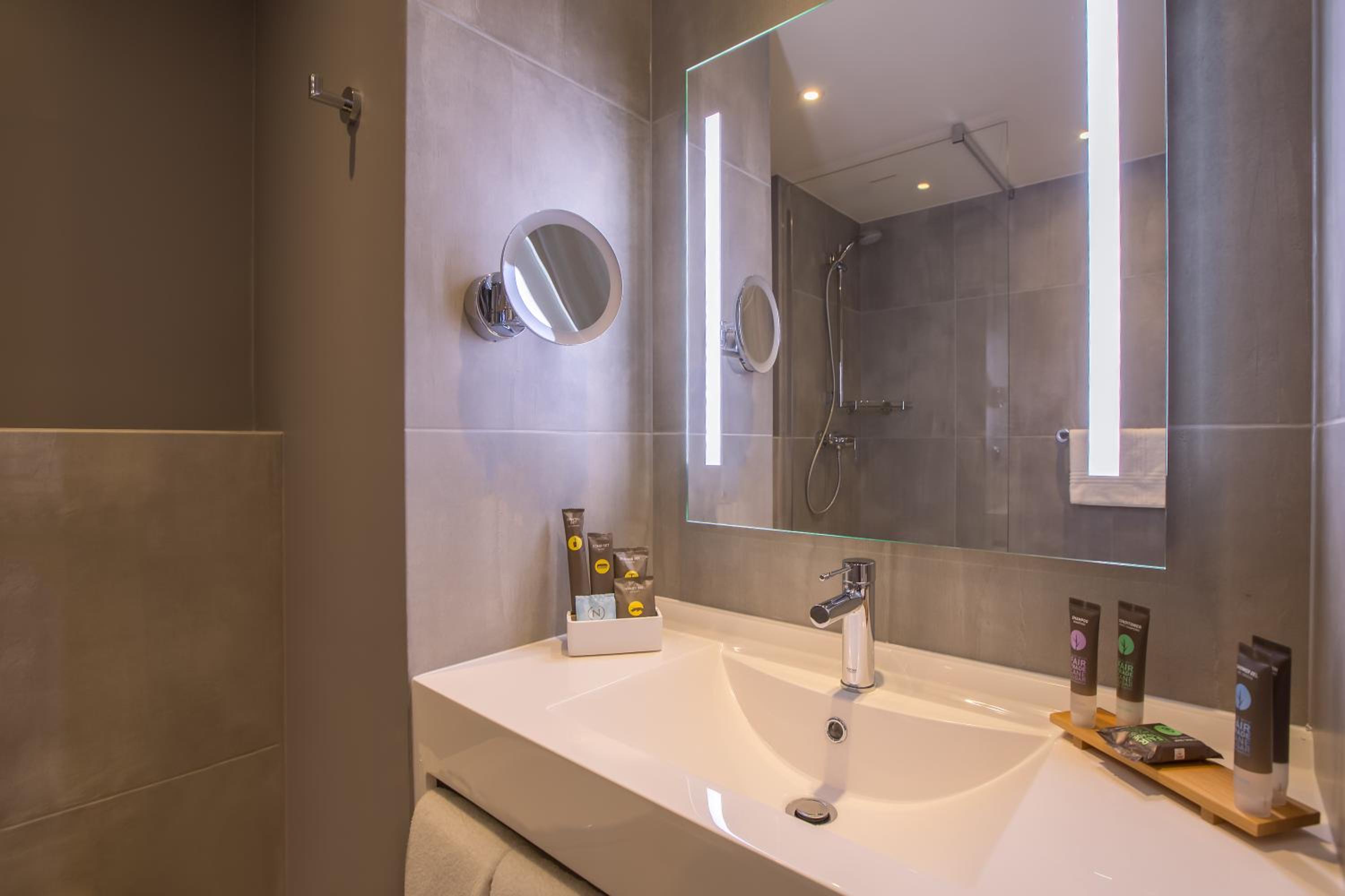 Superior Double Room - Photo 10