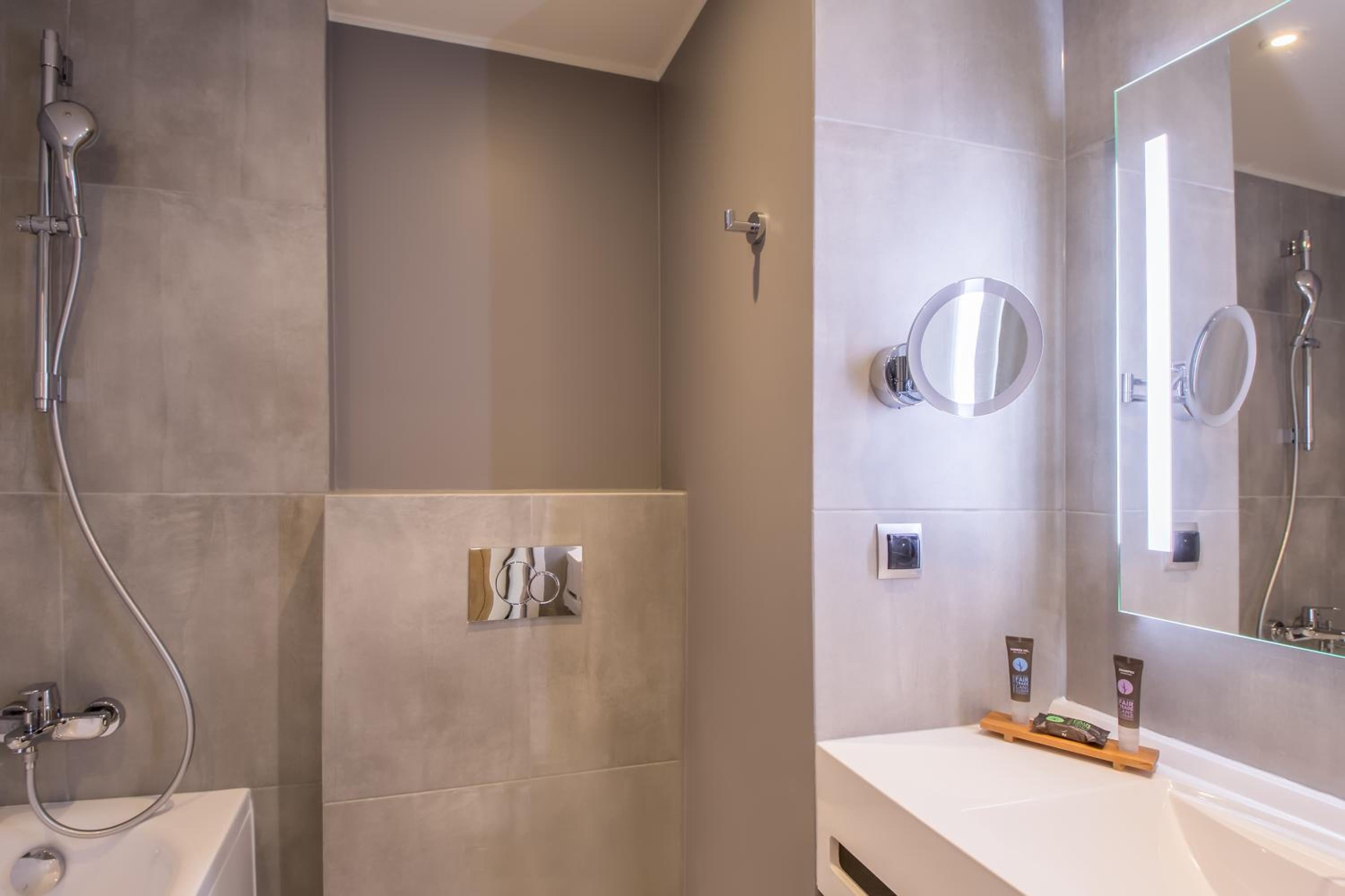Superior Double Room - Photo 11