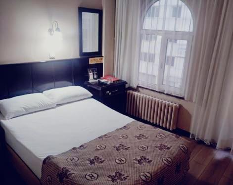 Standard King Room photo 2