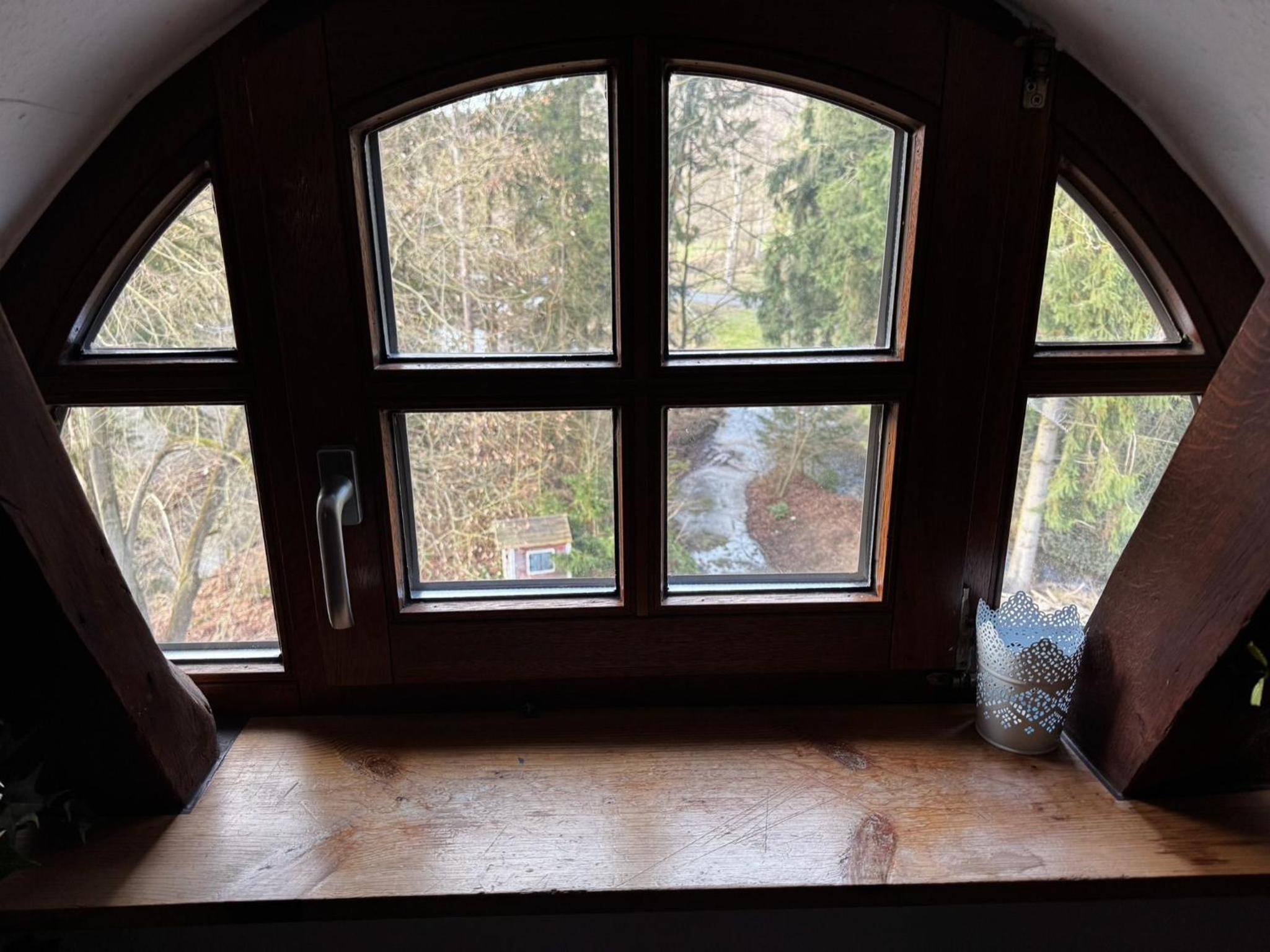 Four-Bedroom Apartment with Balcony  photo 3