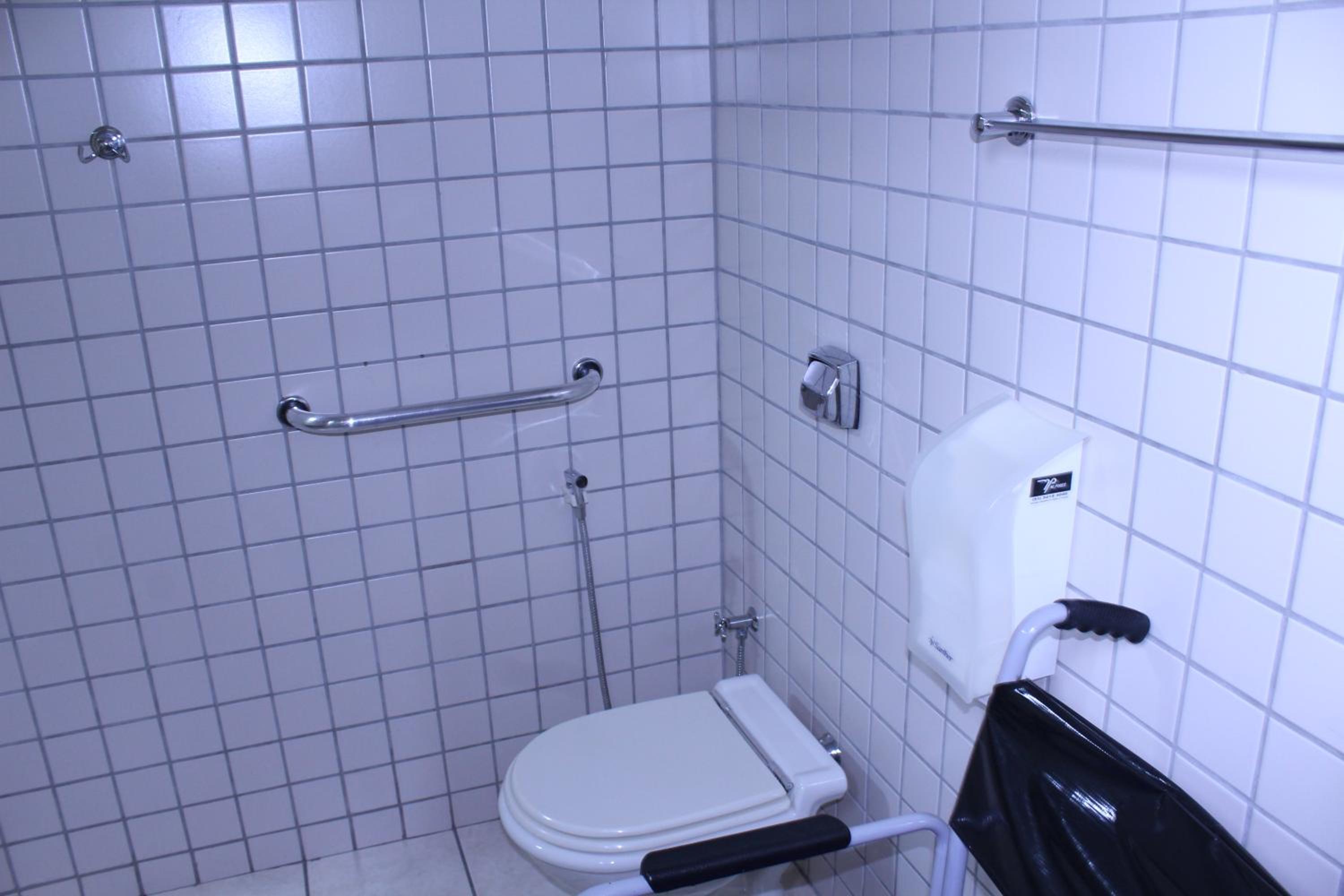 Double Room - Disability Access photo 3