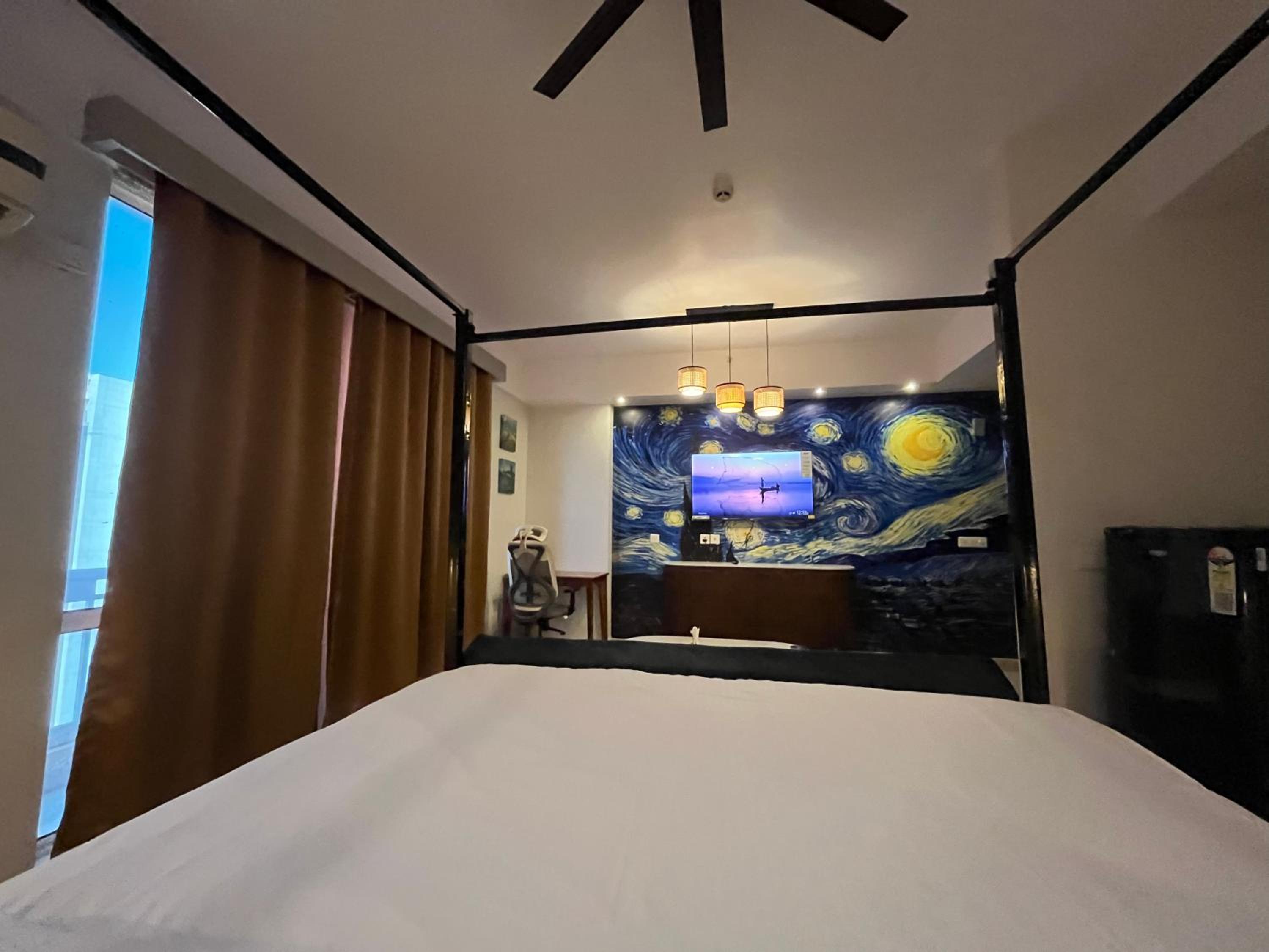 Apartment with View and Balcony photo 3