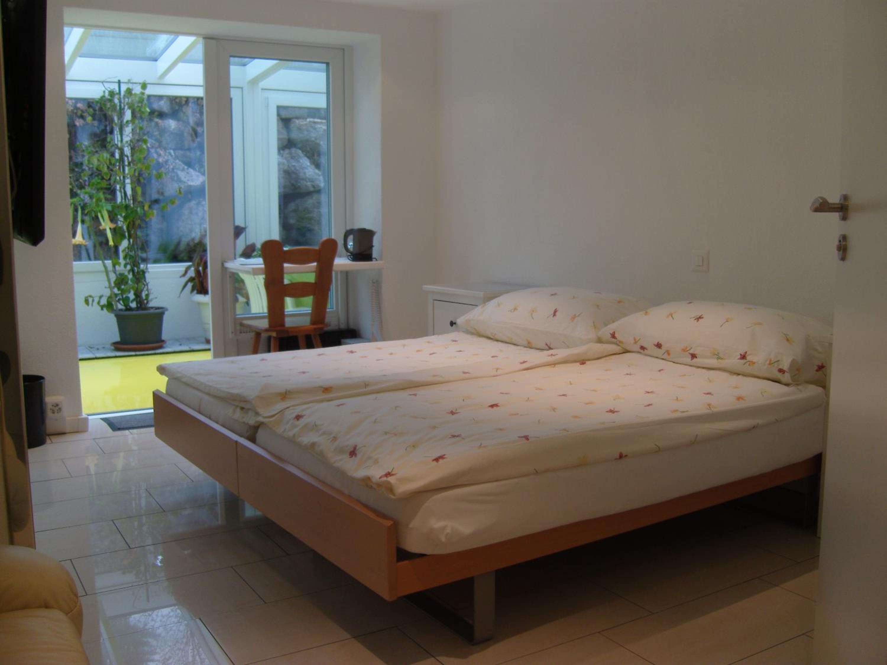 Twin Room - Photo 2