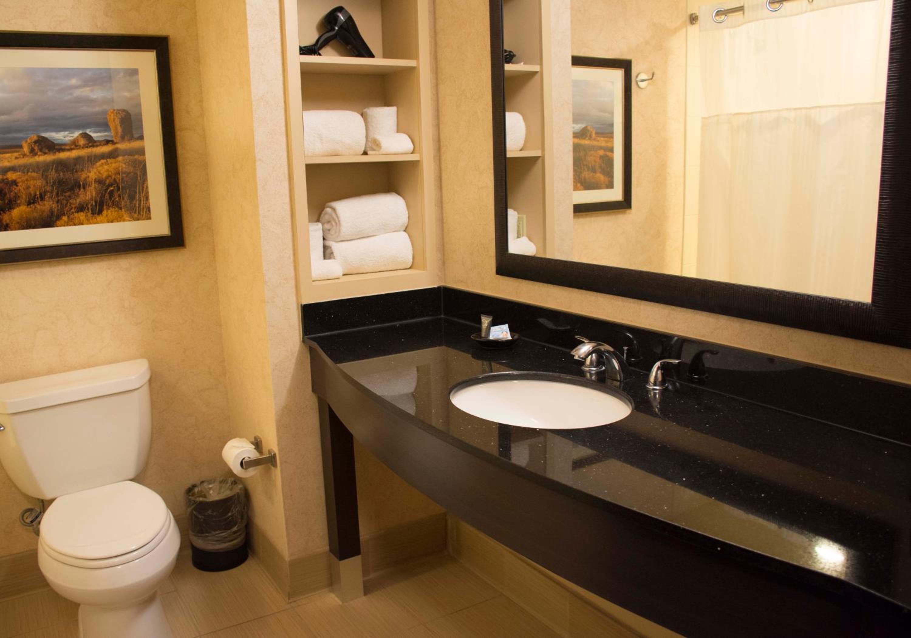 Deluxe King Room - Photo 4