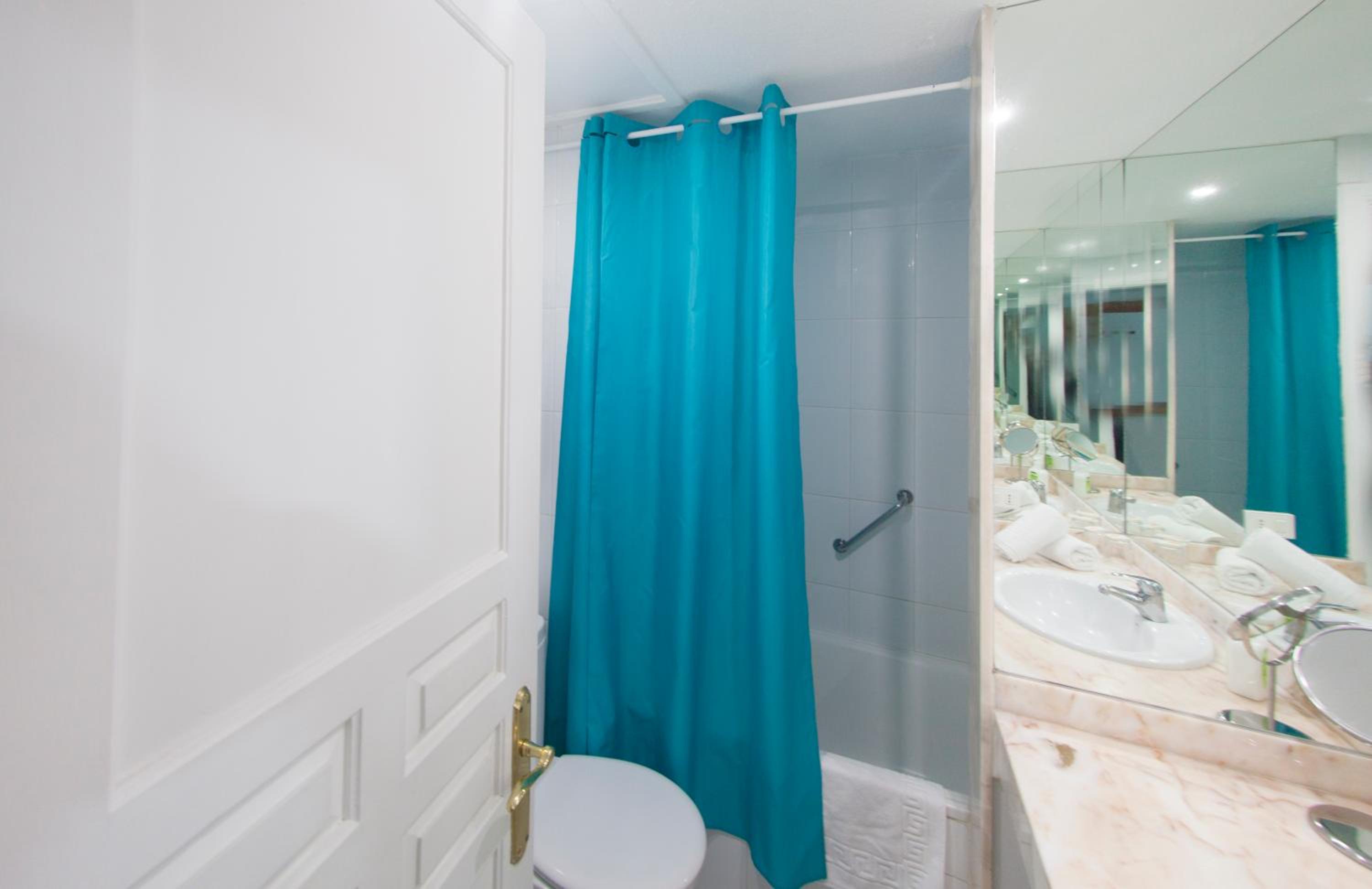 Junior Suite with Cycling Package (2 adults)