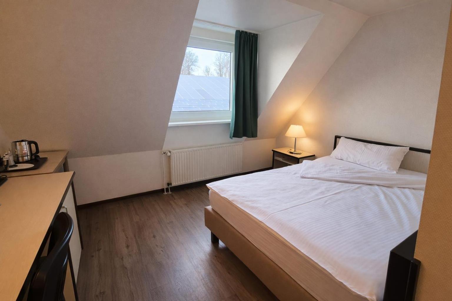 Single Room photo 3