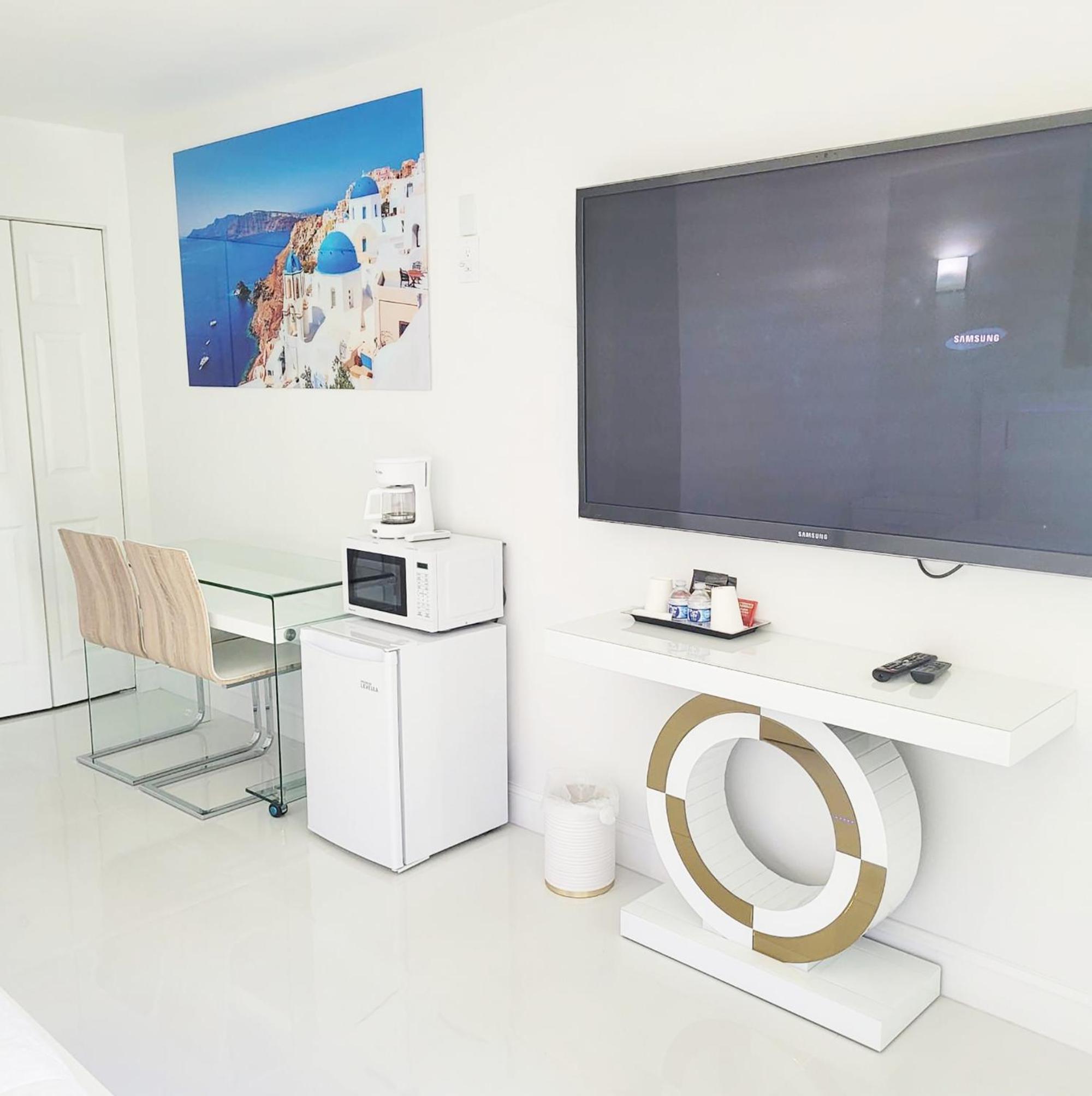 King Room with Pool View