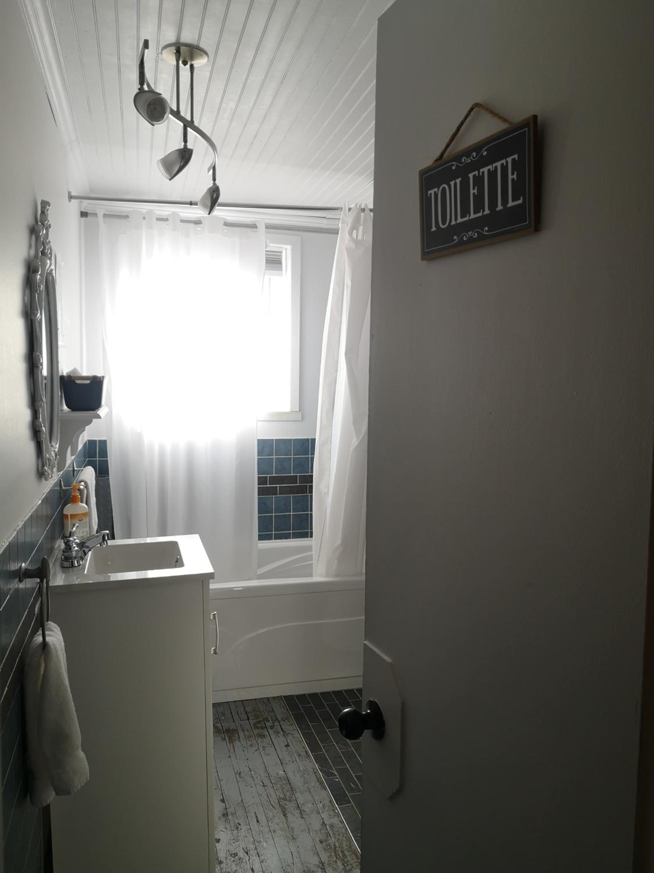 Quadruple Room with Shared Bathroom
