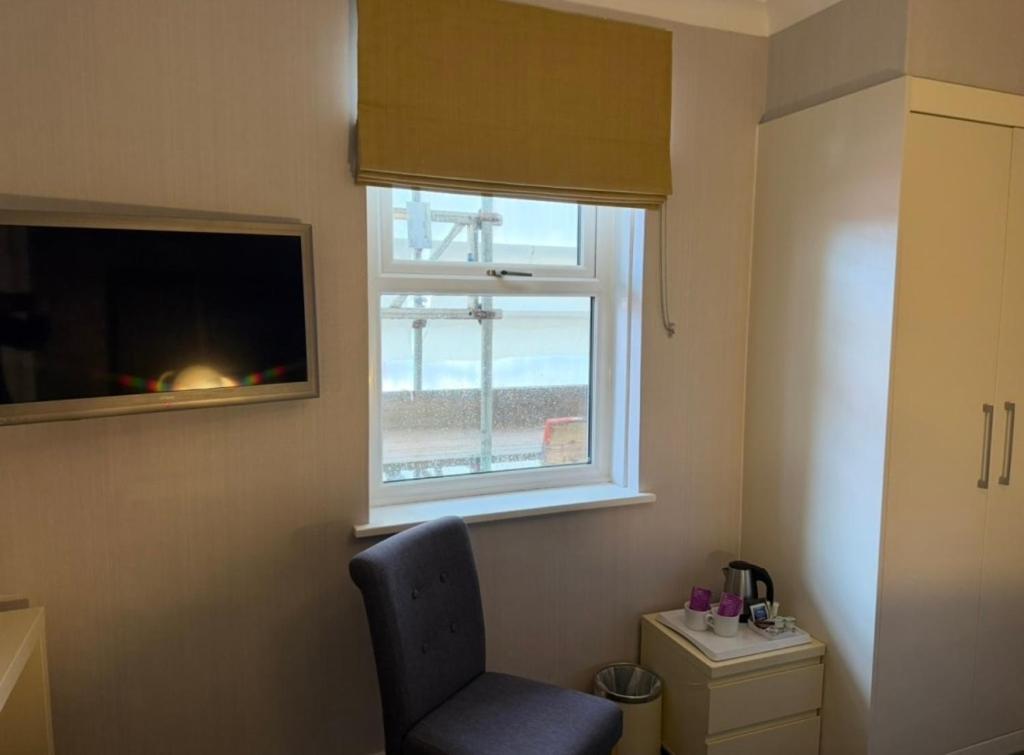 Budget Double Room photo 2