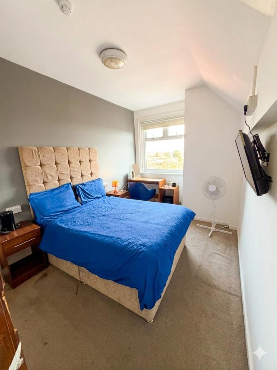 Double Room with Private External Bathroom photo 2