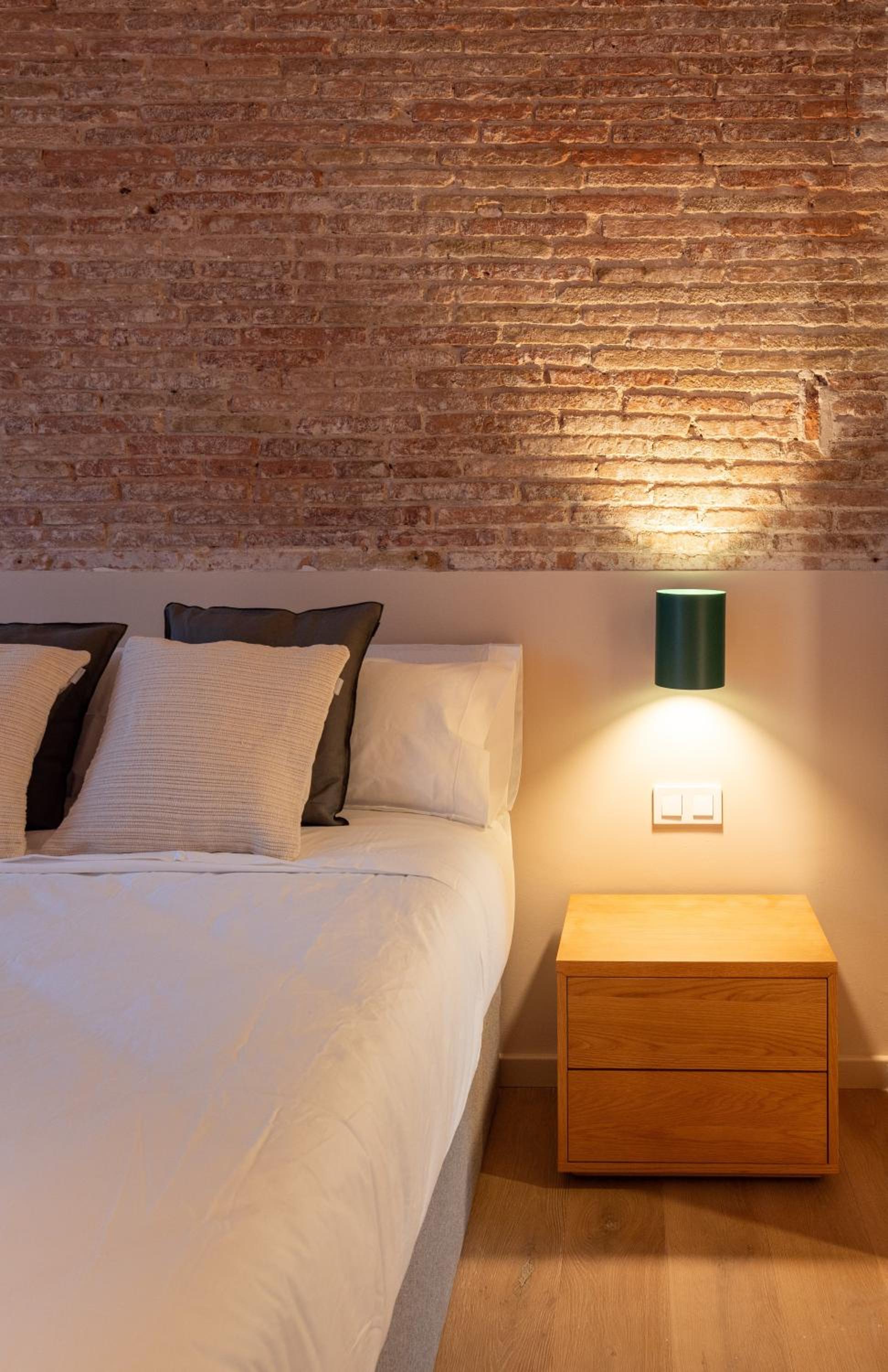 One-Bedroom Apartment with Terrace photo 2
