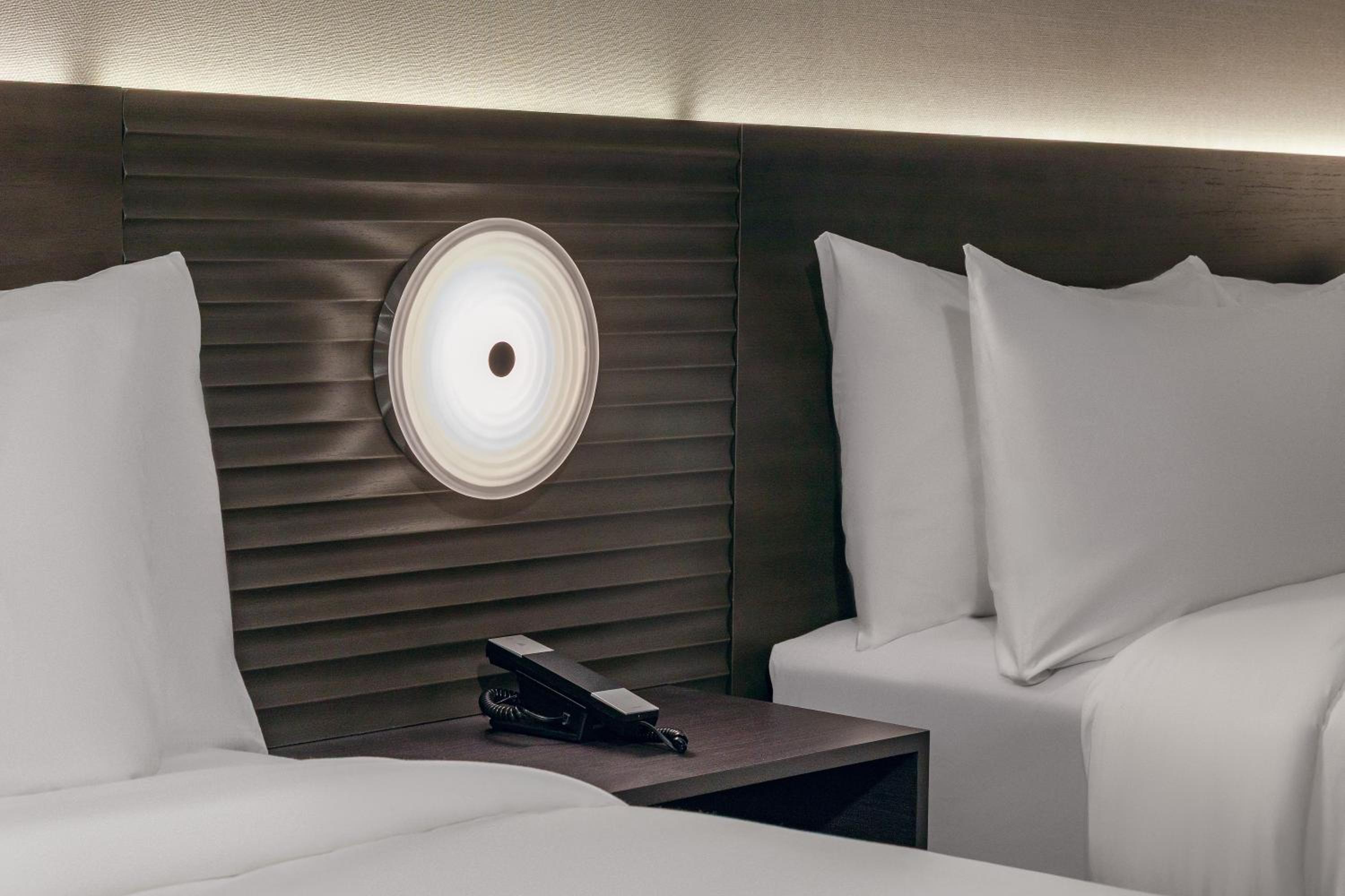 Standard Queen Room with Two Queen Beds photo 1