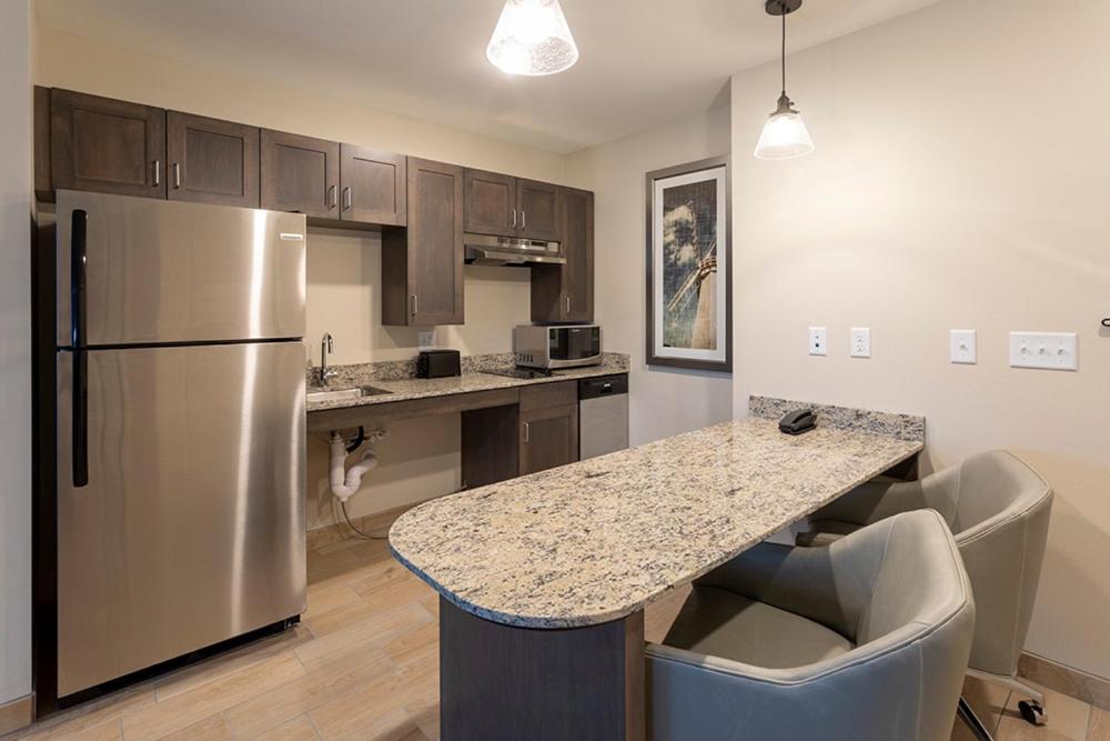 Suite - Photo 2