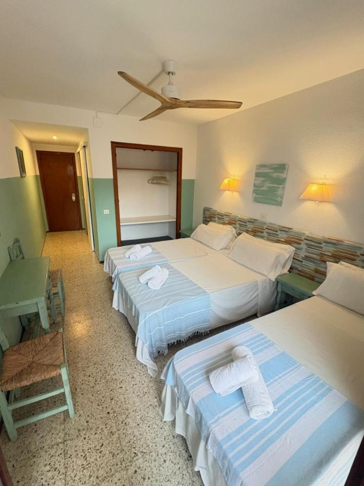 Triple Room with Balcony