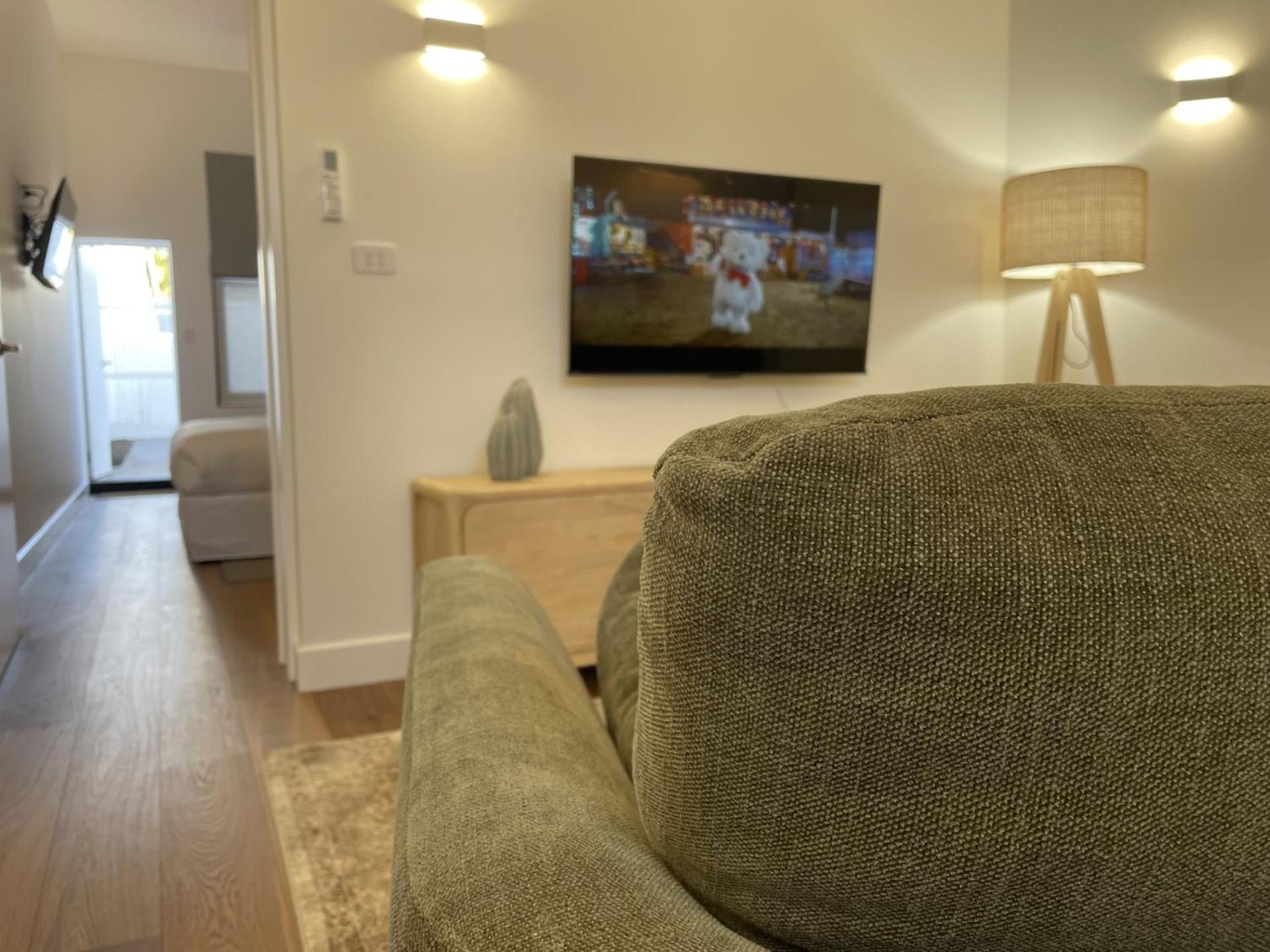 One-Bedroom Premium Apartment photo 3