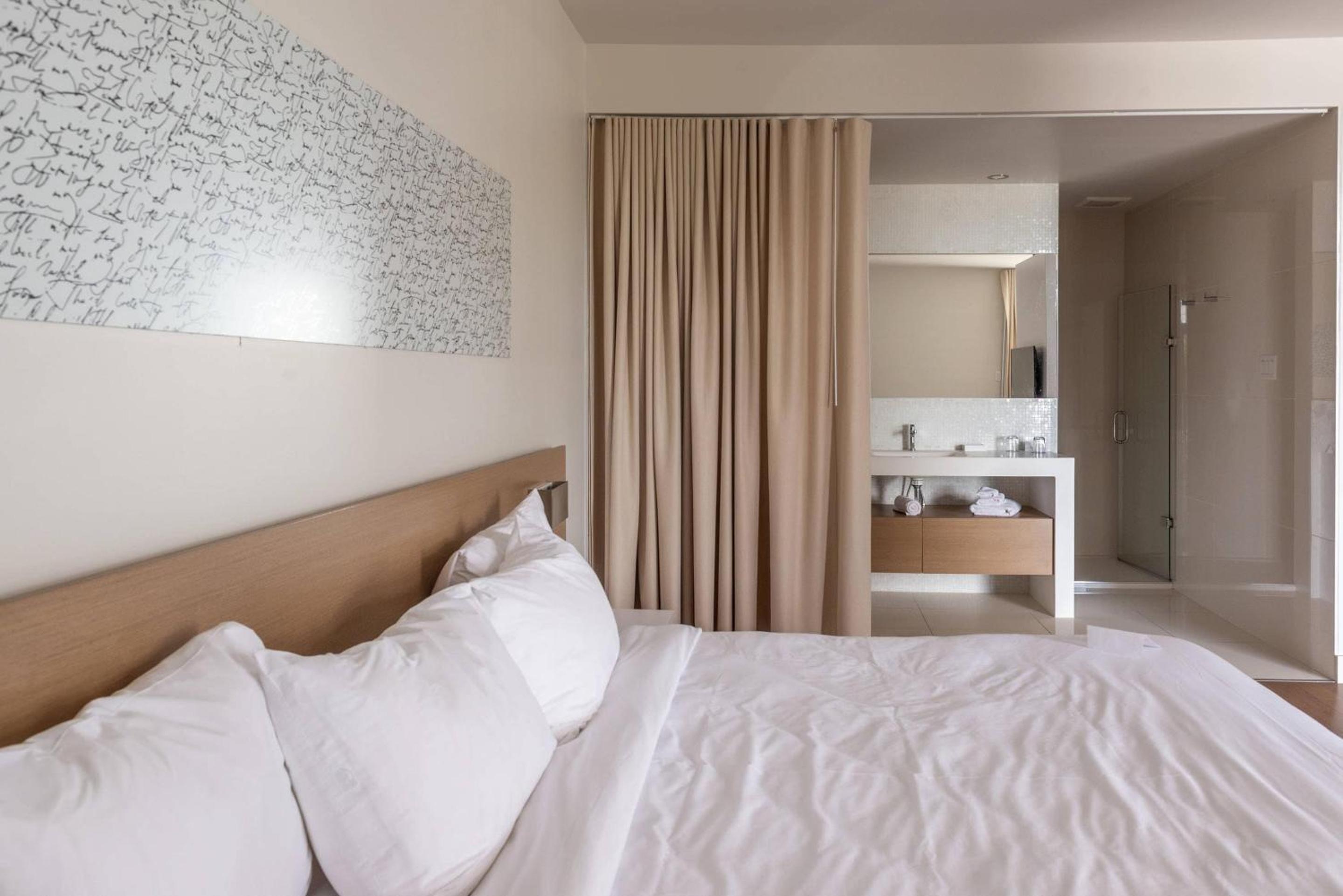 Quadruple Room with Lake View - Non Smoking