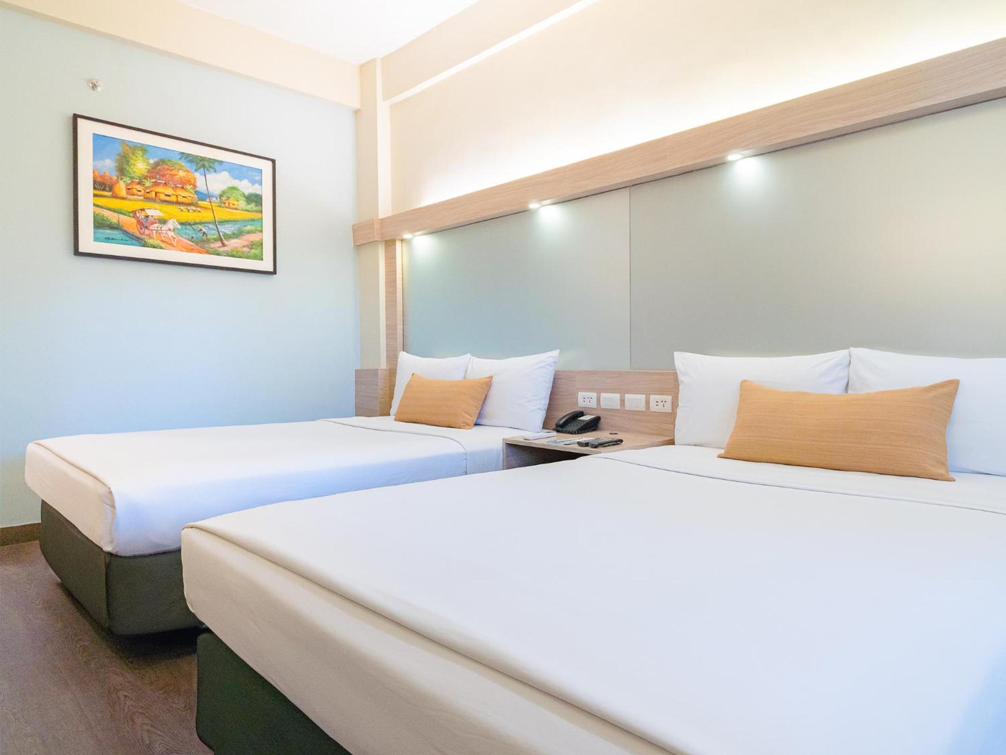 Queen Room with Two Queen Beds - Non-Smoking
