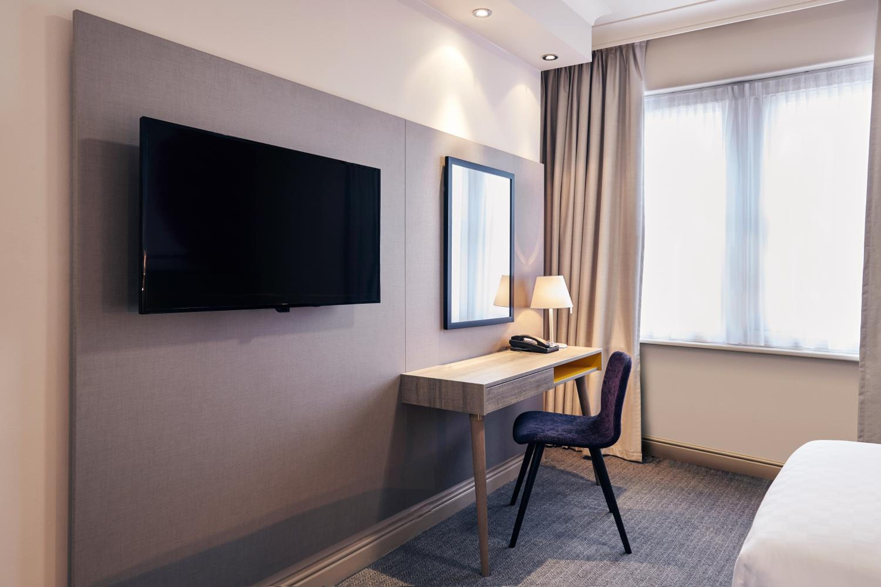 Standard Double Room - Photo 7