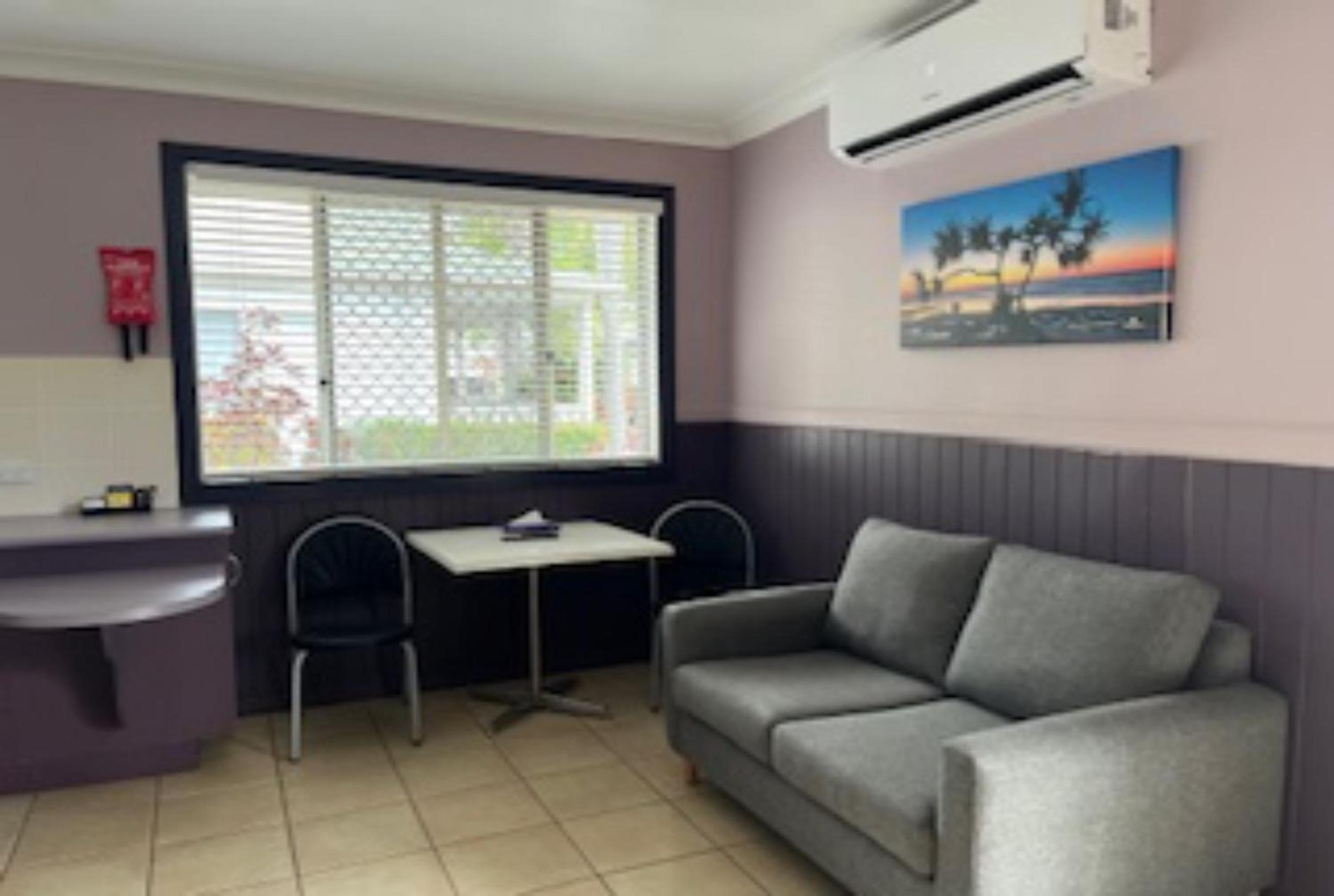 Standard Room - S2 - Accessible photo 3