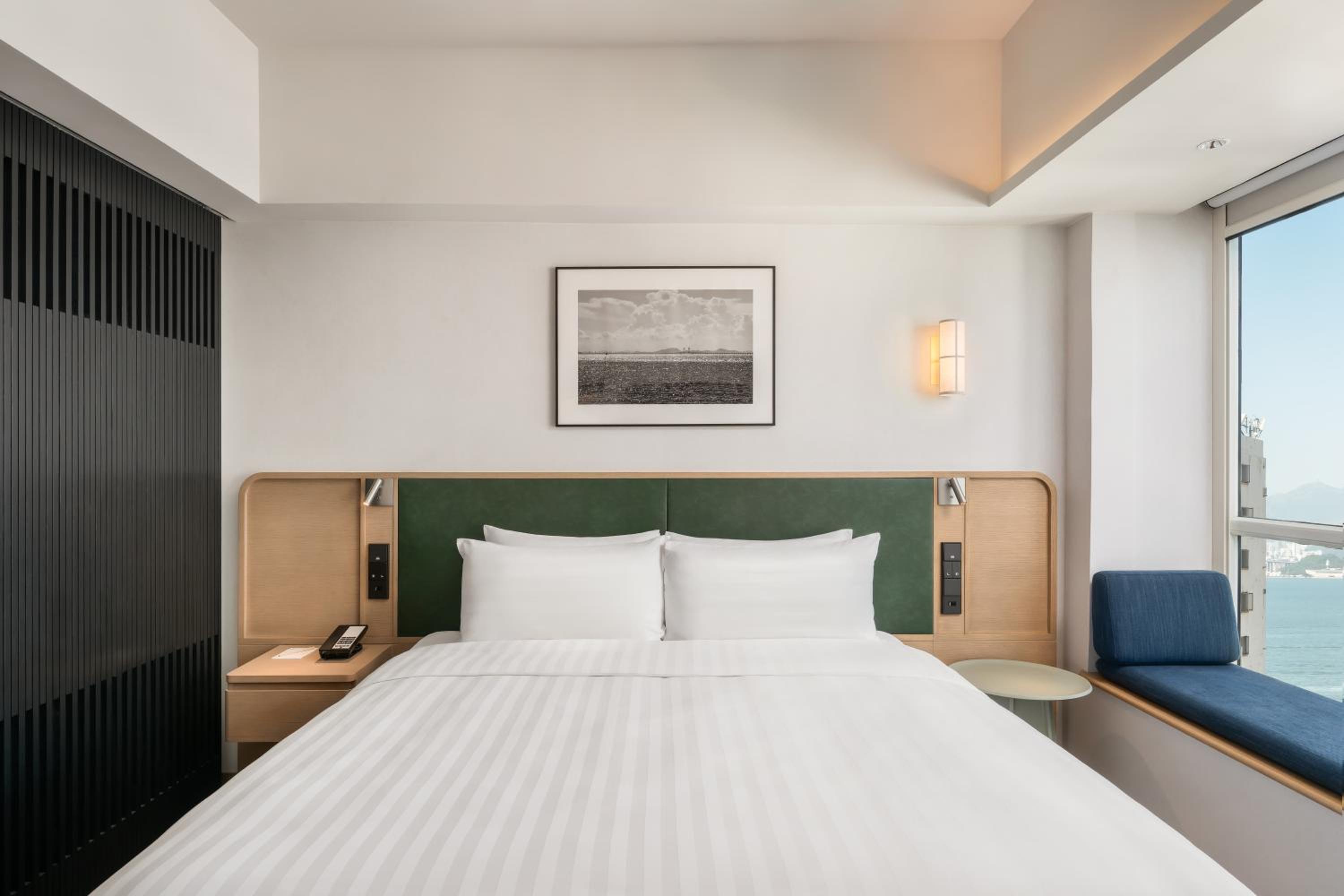 Harbourscape - King Bed
