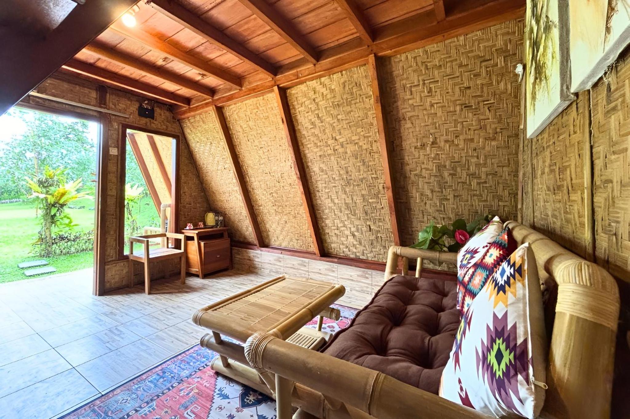 Bamboo Cabin with Bathtub - Photo 19