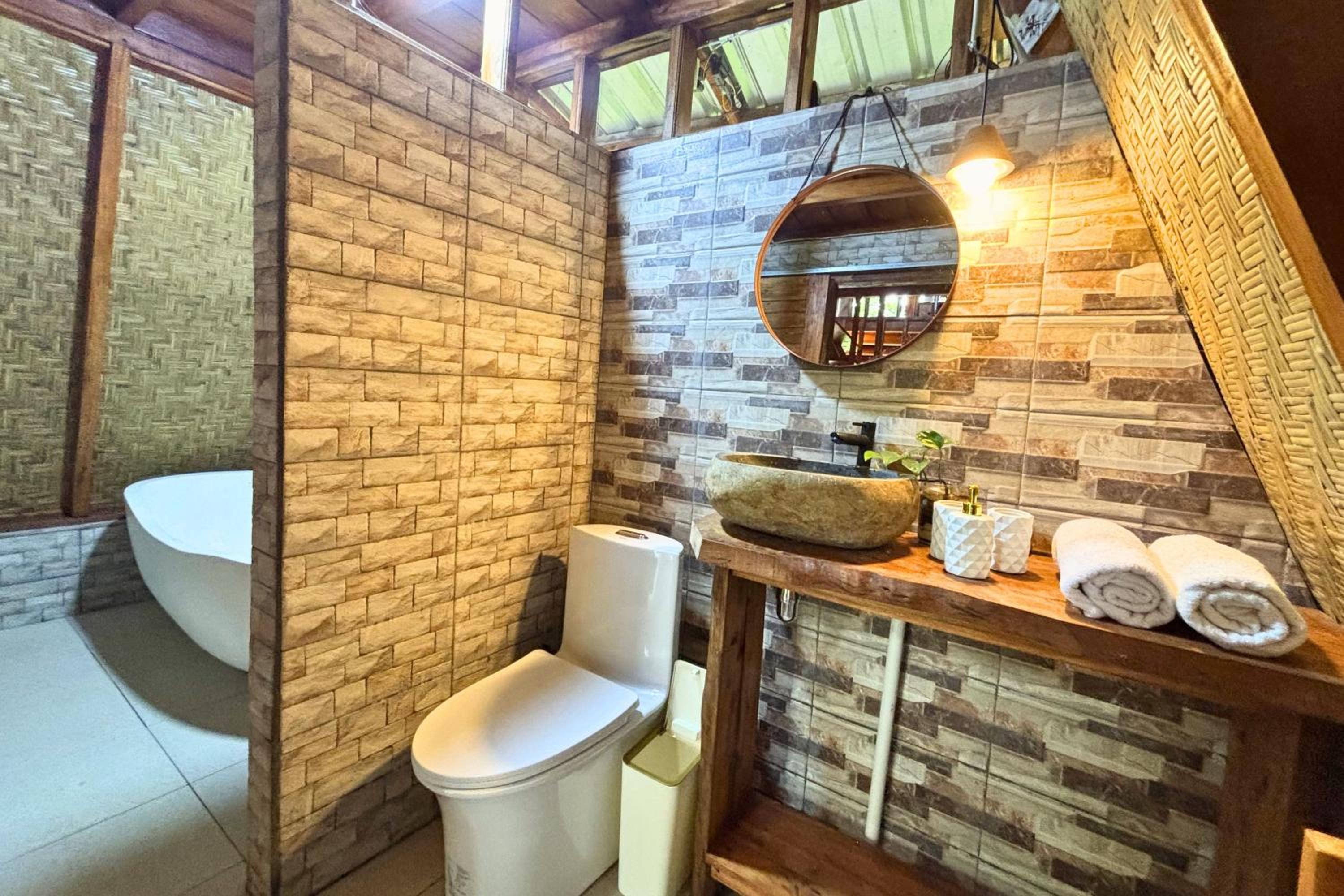 Bamboo Cabin with Bathtub - Photo 10