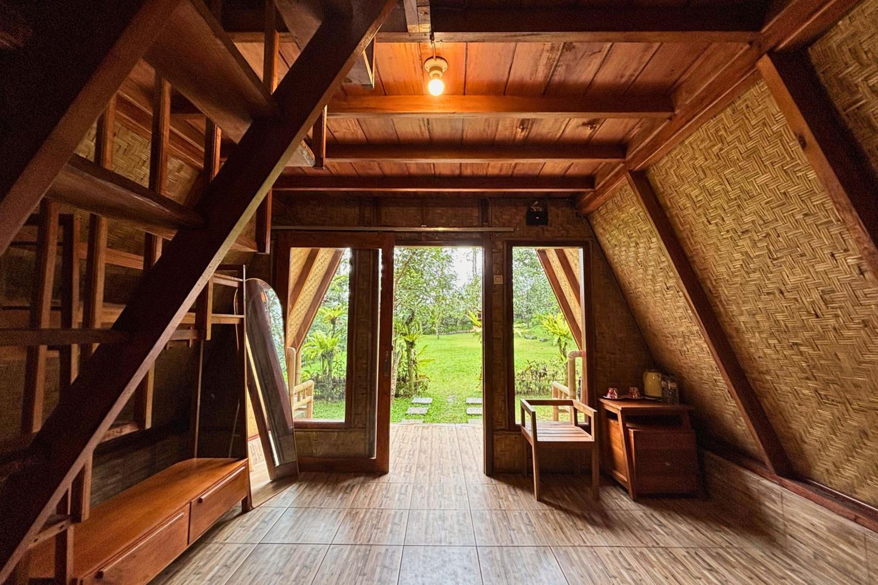 Bamboo Cabin with Bathtub - Photo 17
