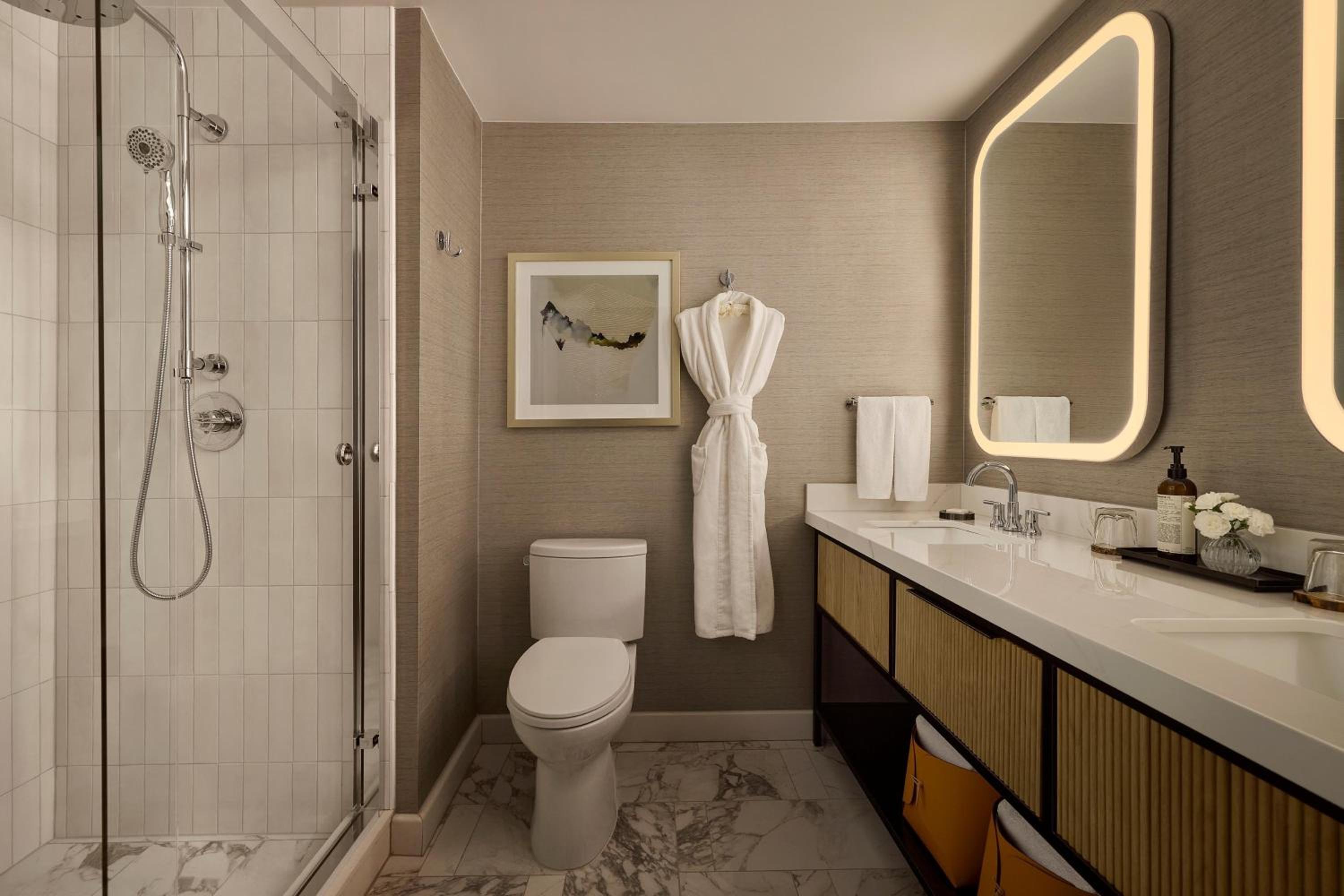 Queen Room with Two Queen Beds - PURE® Wellness - Photo 1