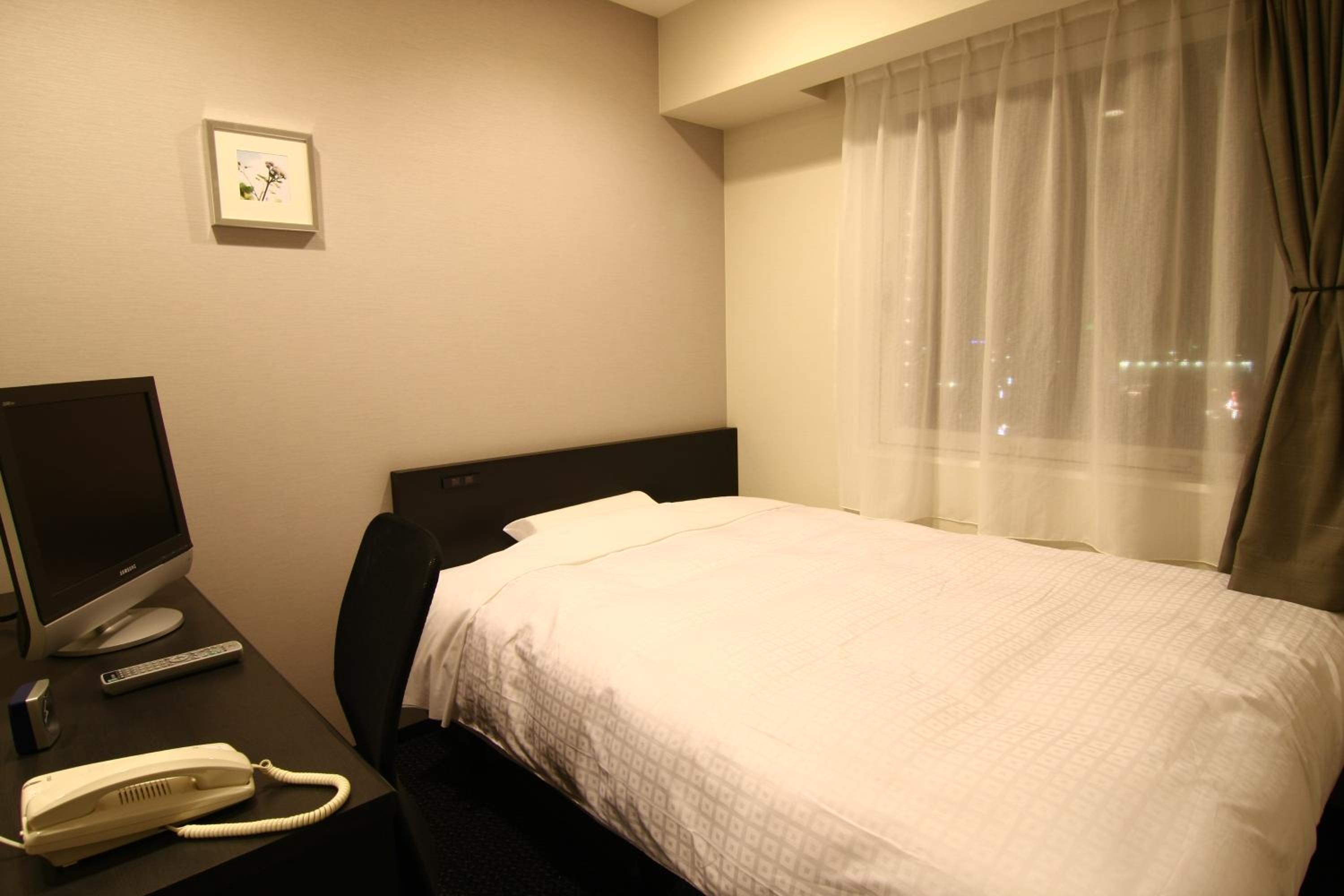 Single Room - Non-Smoking