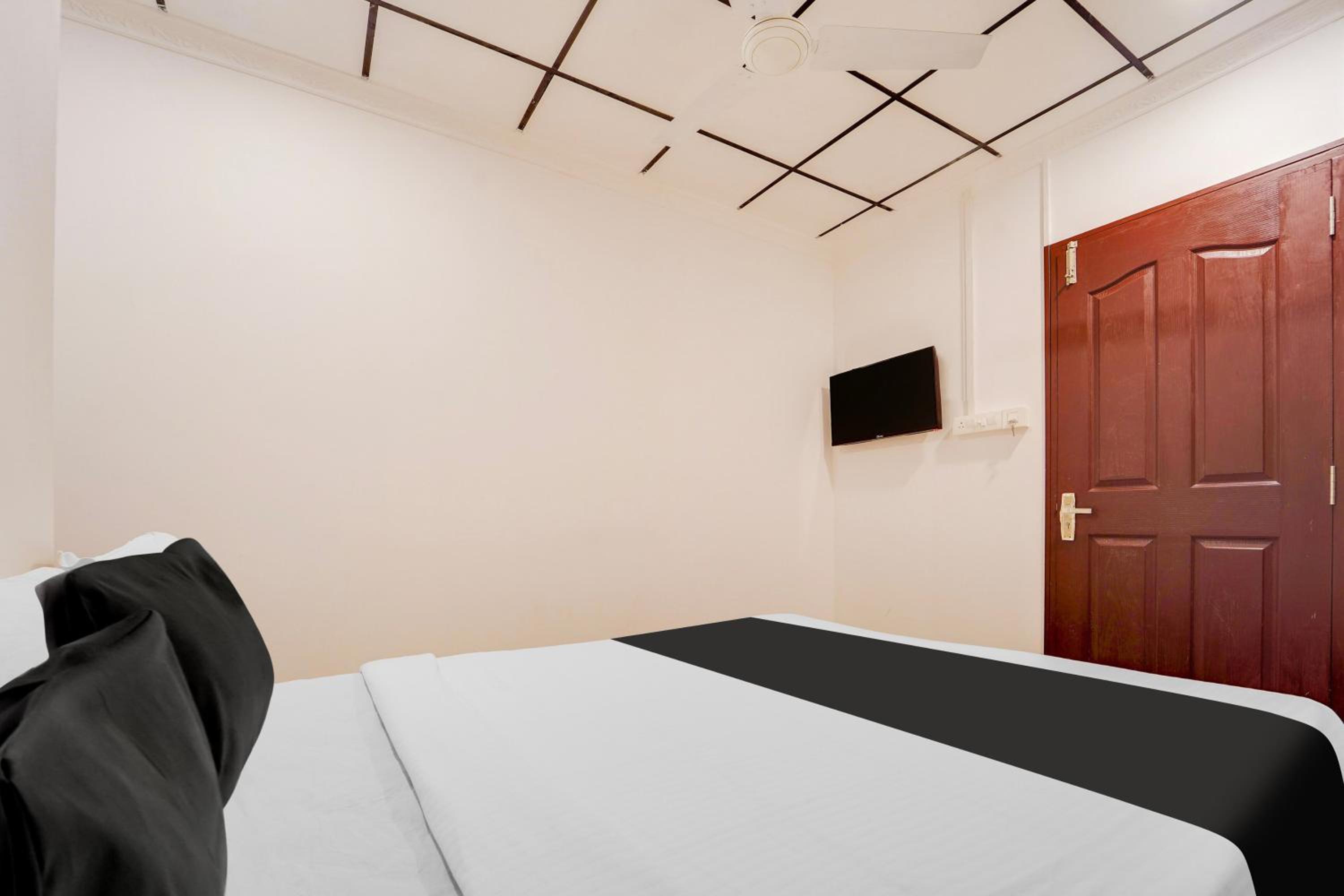 Small Double Room photo 1