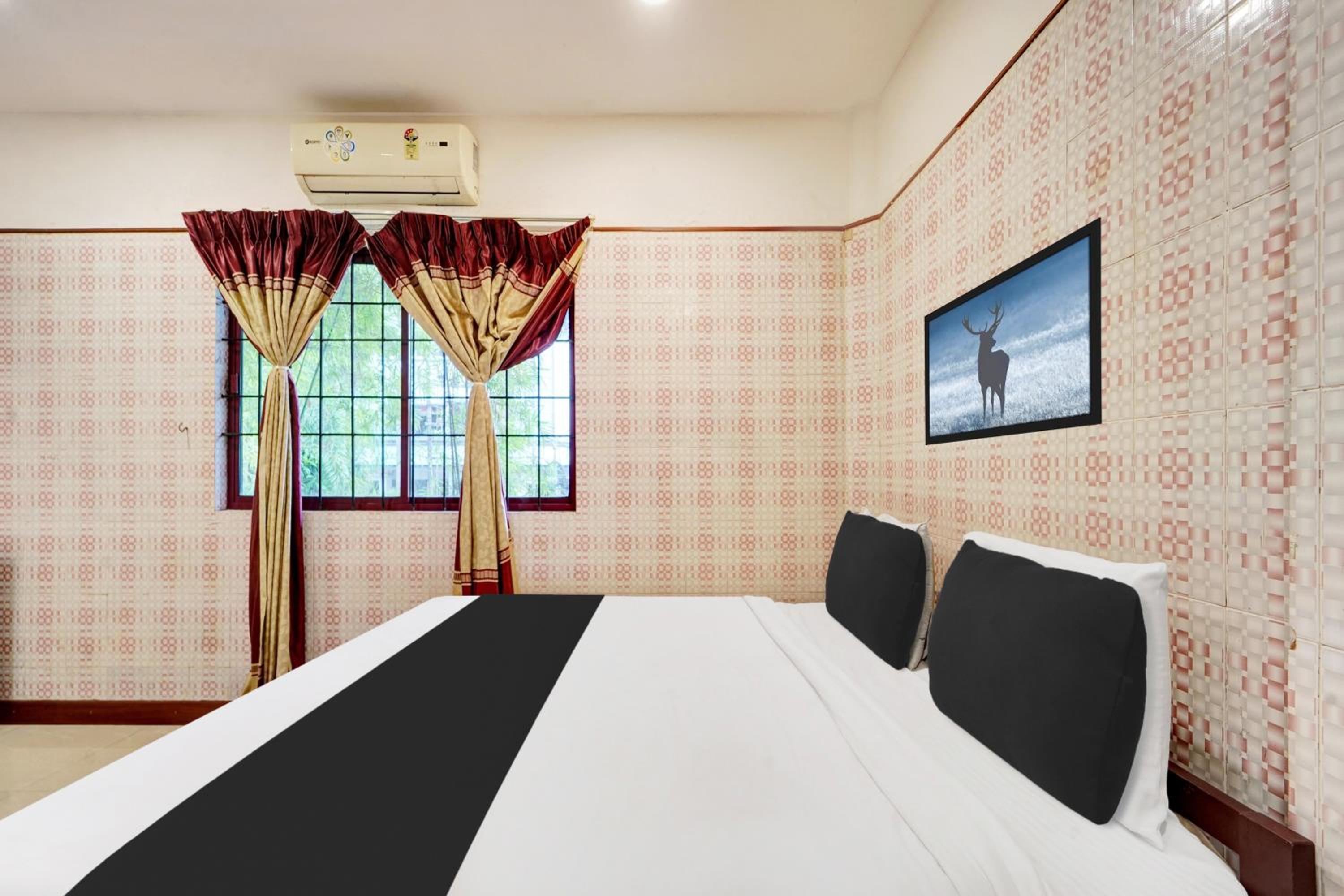 Deluxe Double Room photo 2