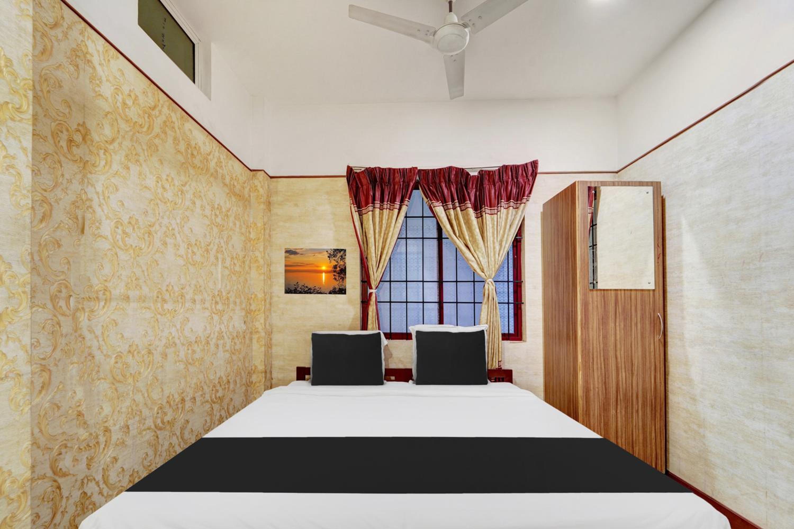 Deluxe Double Room photo 3