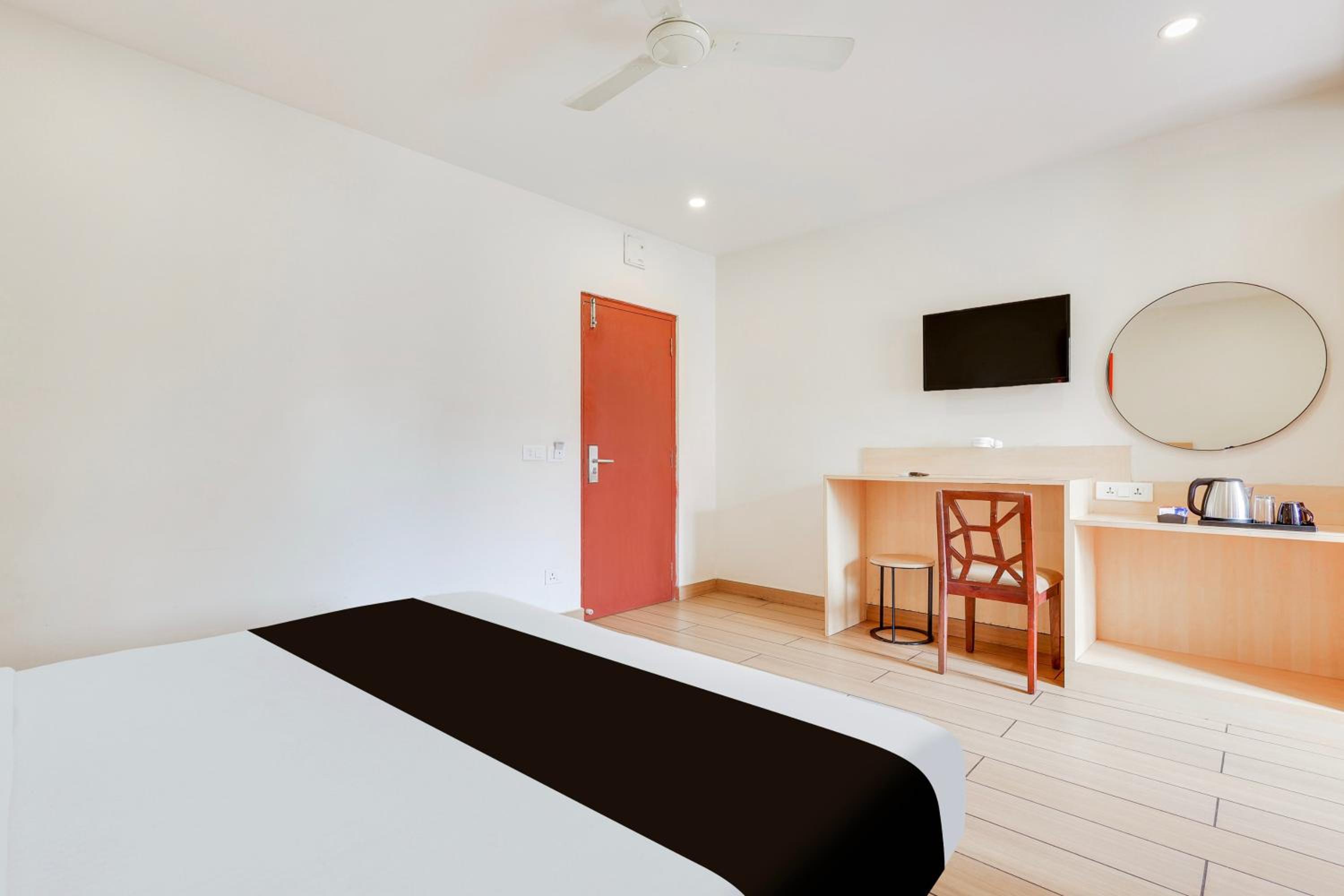 Deluxe Double or Twin Room photo 3