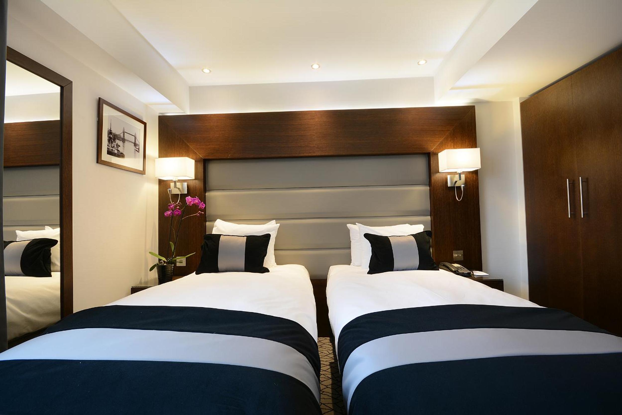 Deluxe Family Room
