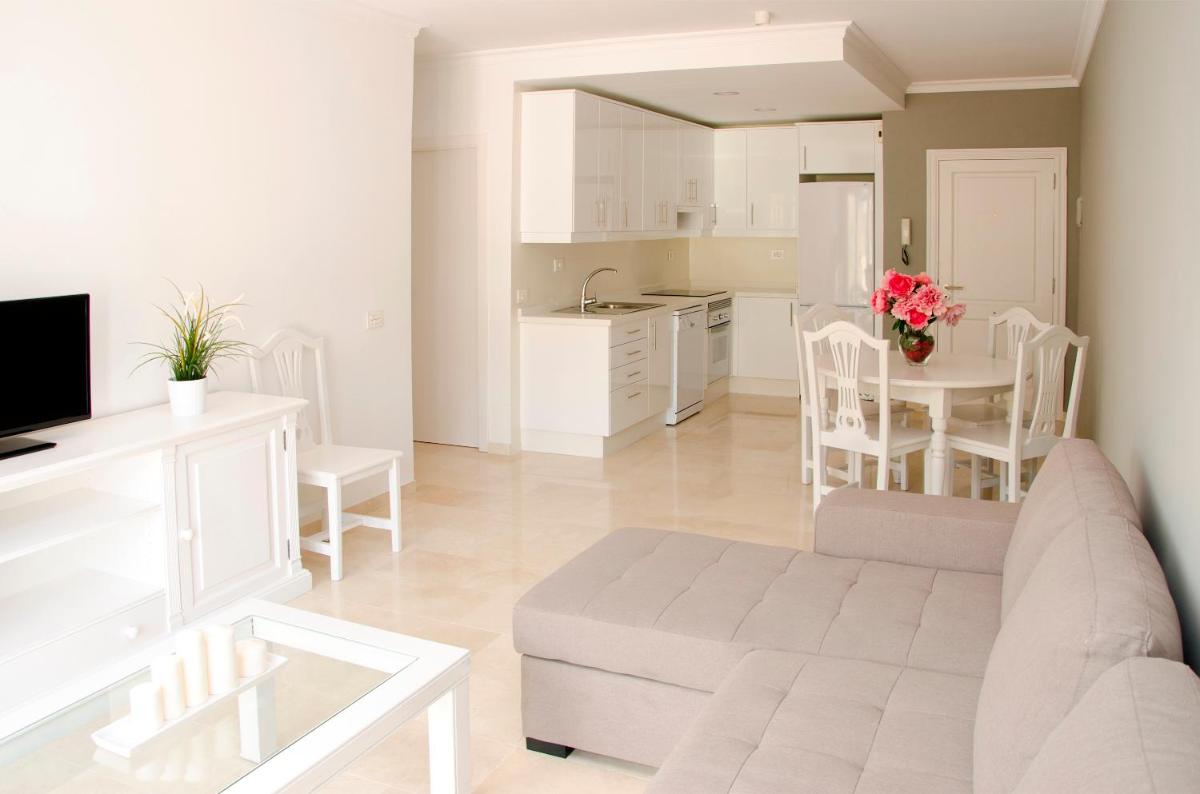 Two-Bedroom Apartment photo 2