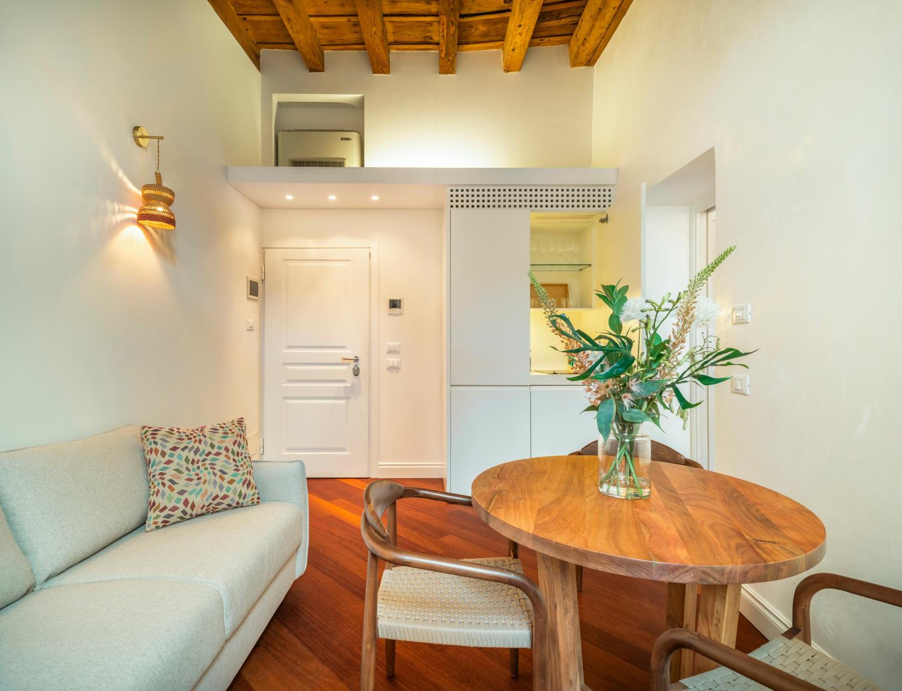 Maisonette photo 2