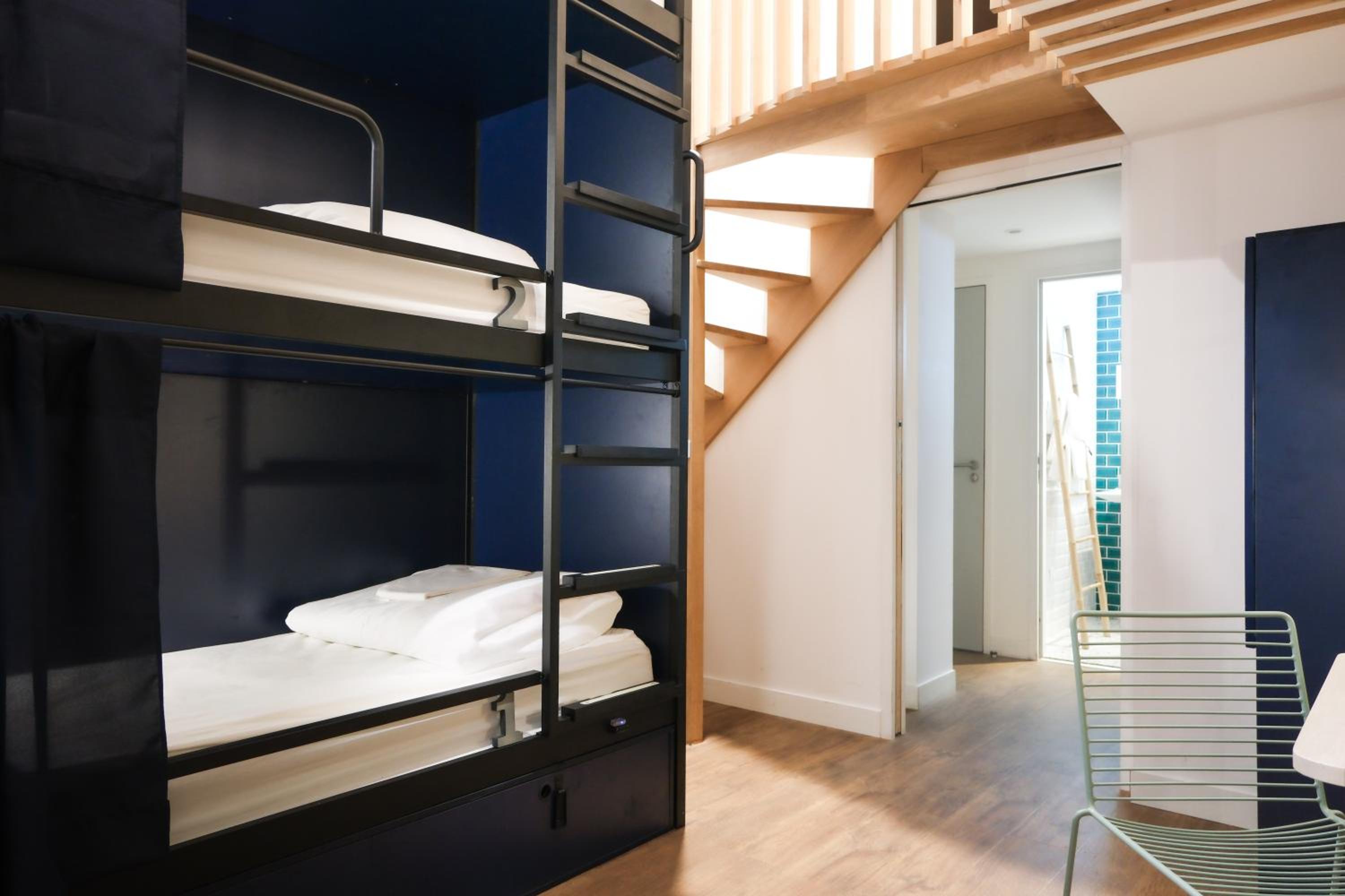 8-Bed Mixed Dormitory Room photo 1