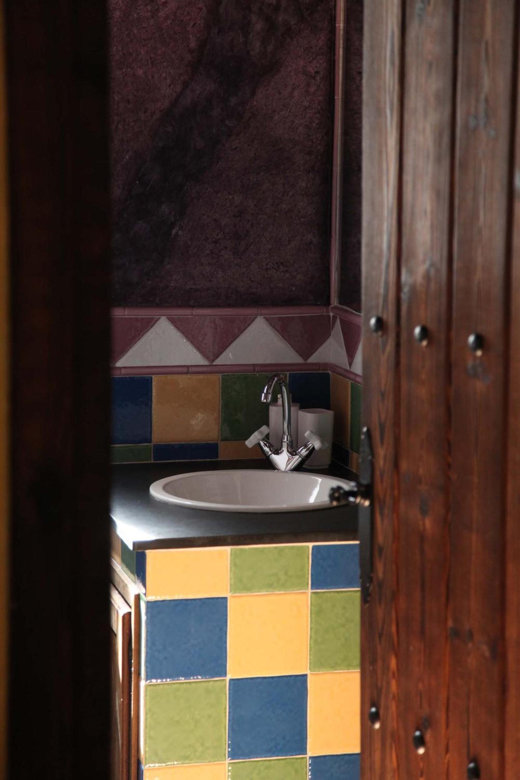 Two-Bedroom Apartment - Photo 25