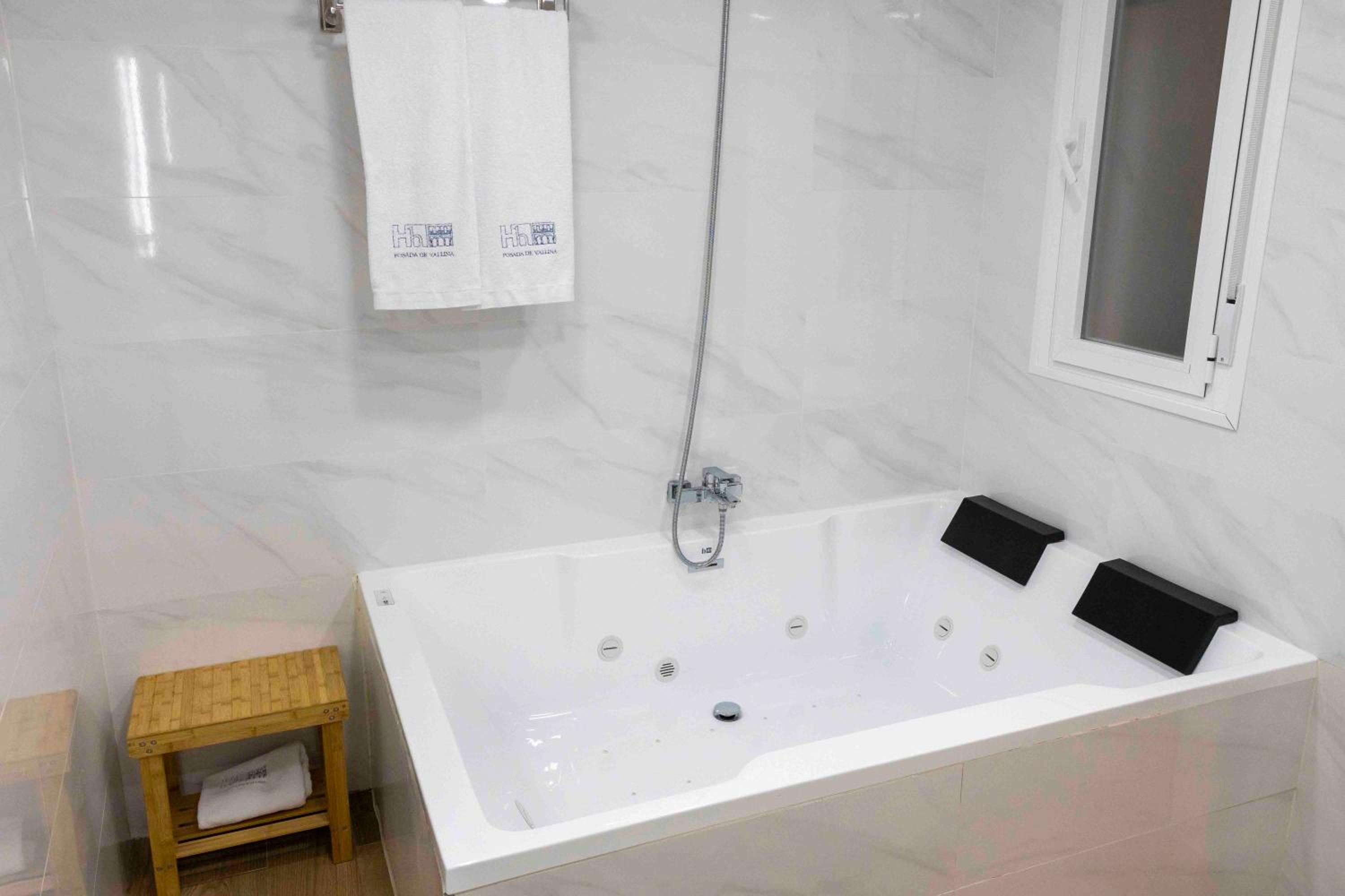 Studio with Spa Bath photo 3