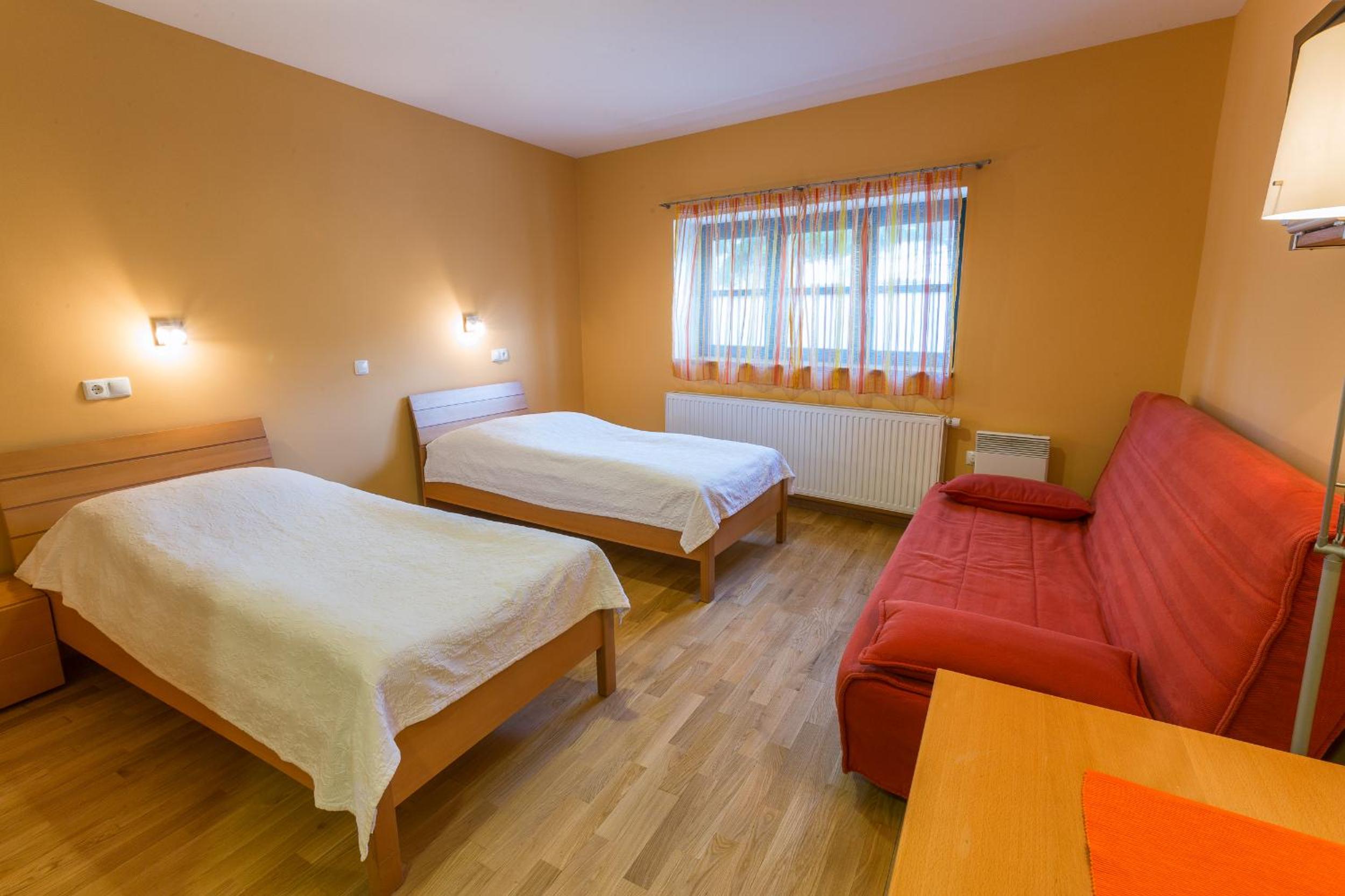 One-Bedroom Apartment With Parking