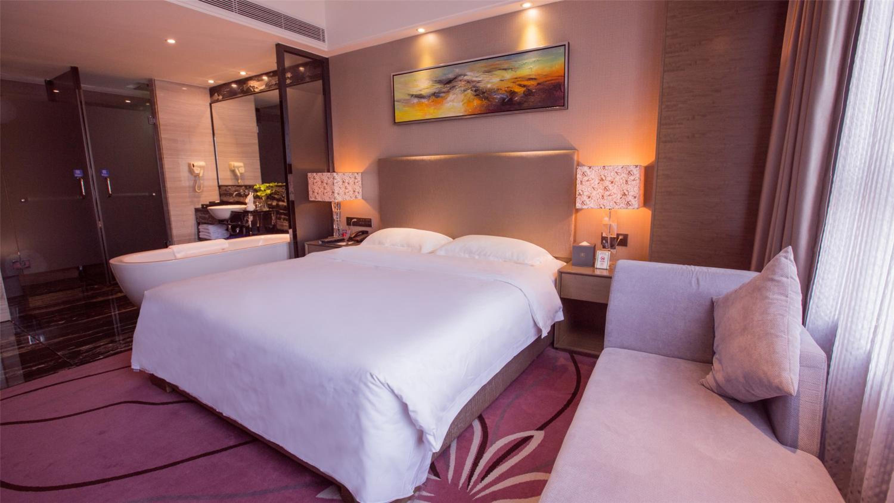 Business Suite photo 3