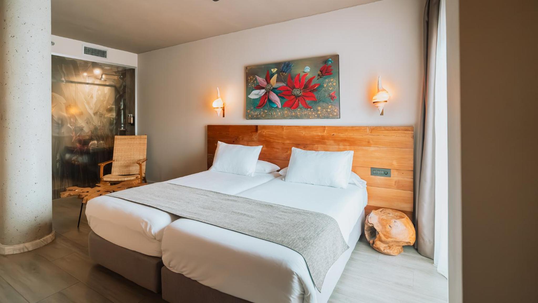 Superior Room with Pool View and Terrace