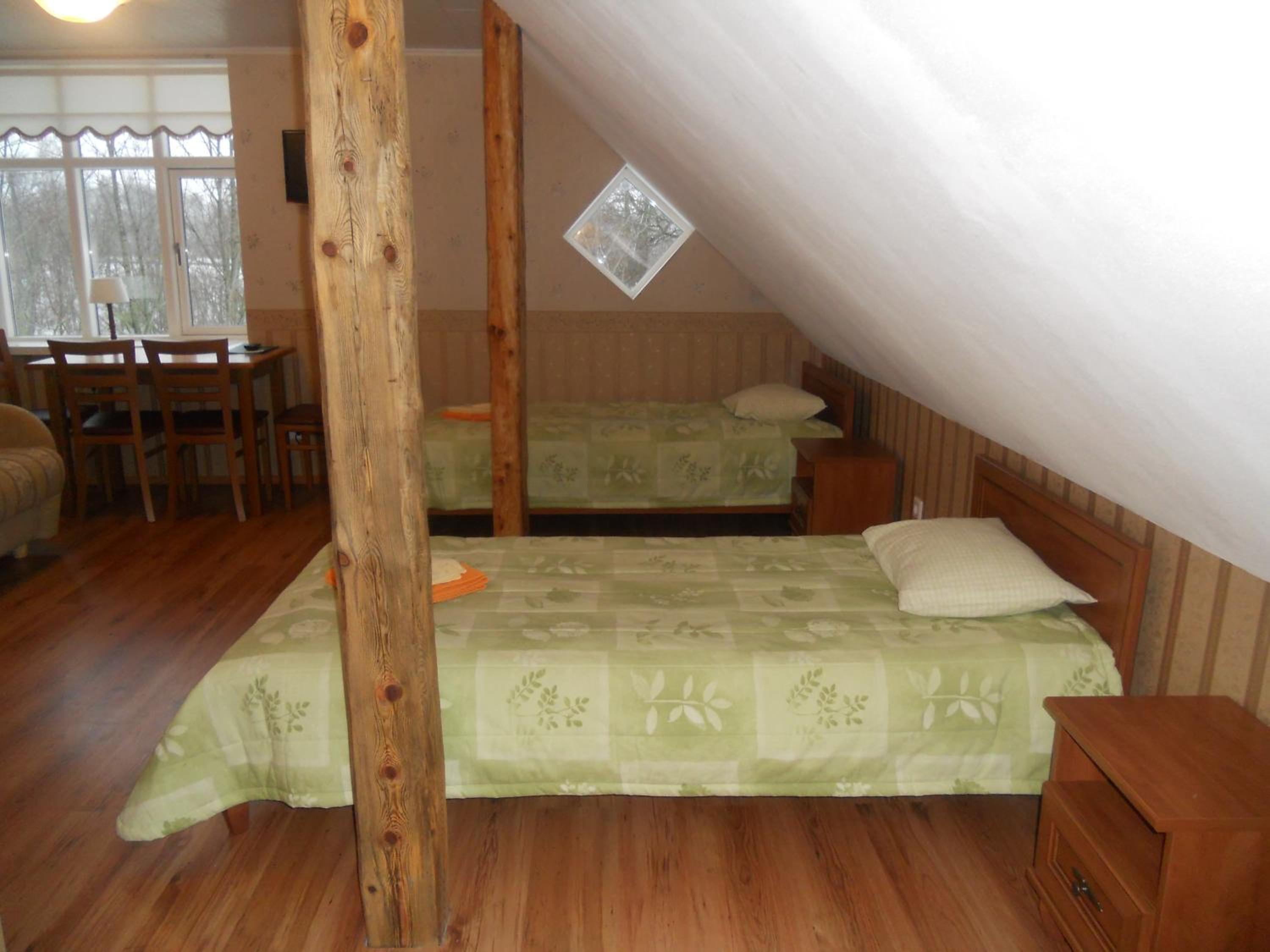 Double or Twin Room with Extra Bed - Photo 2