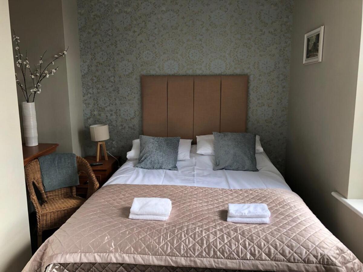 Double Room with Private Bathroom photo 2
