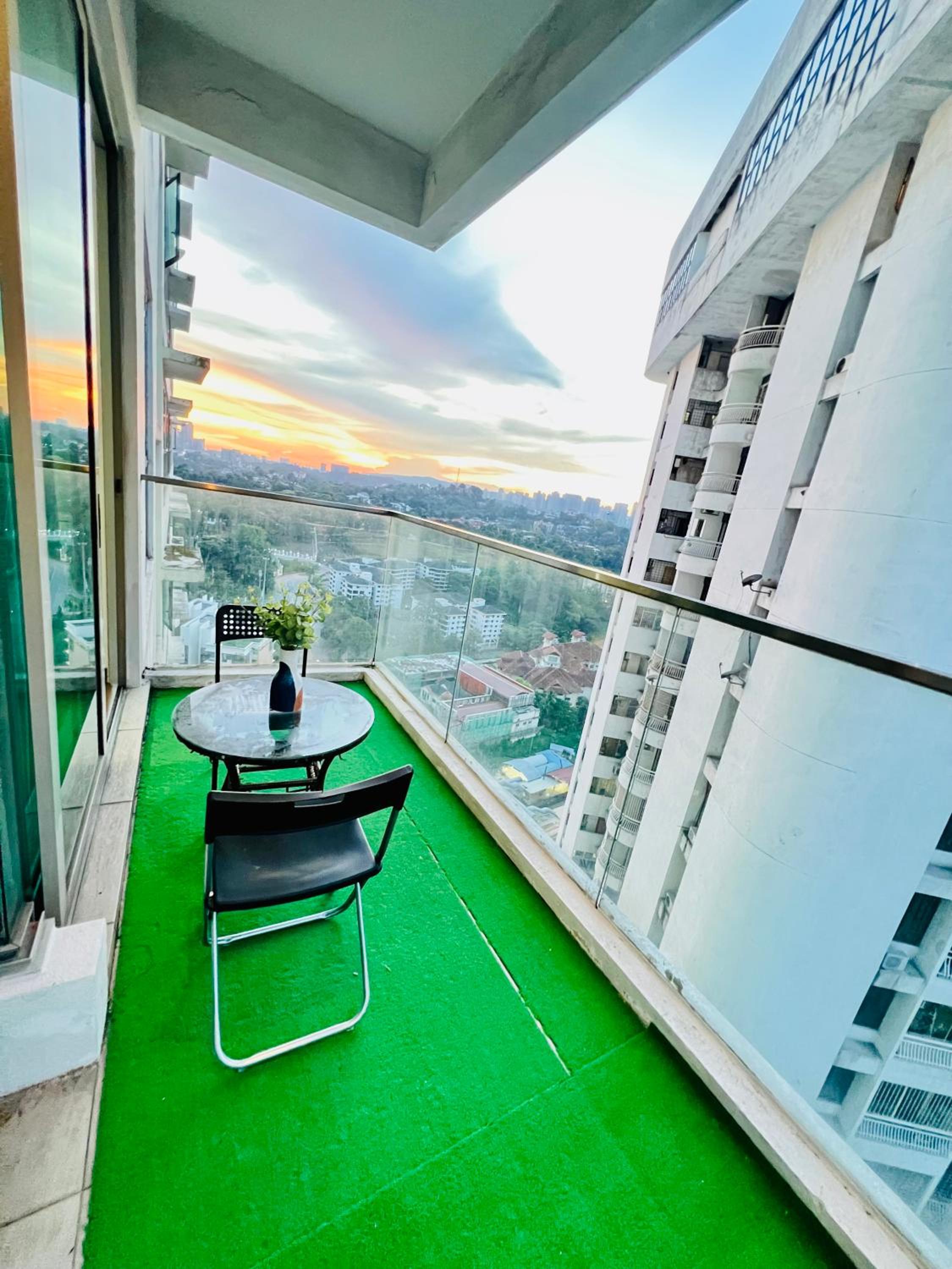 Studio Apartment with Balcony