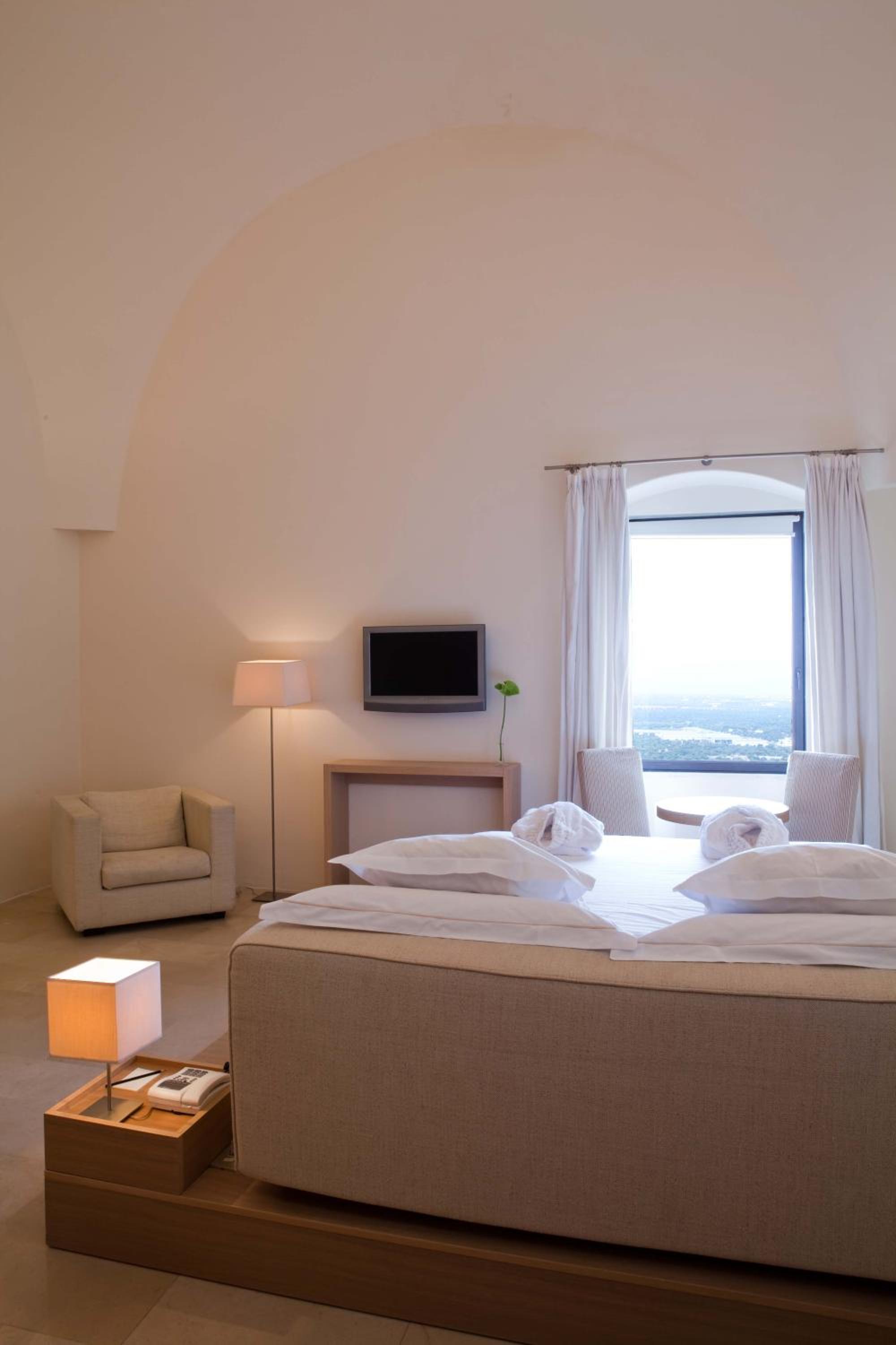Deluxe Double Room with View - Photo 2