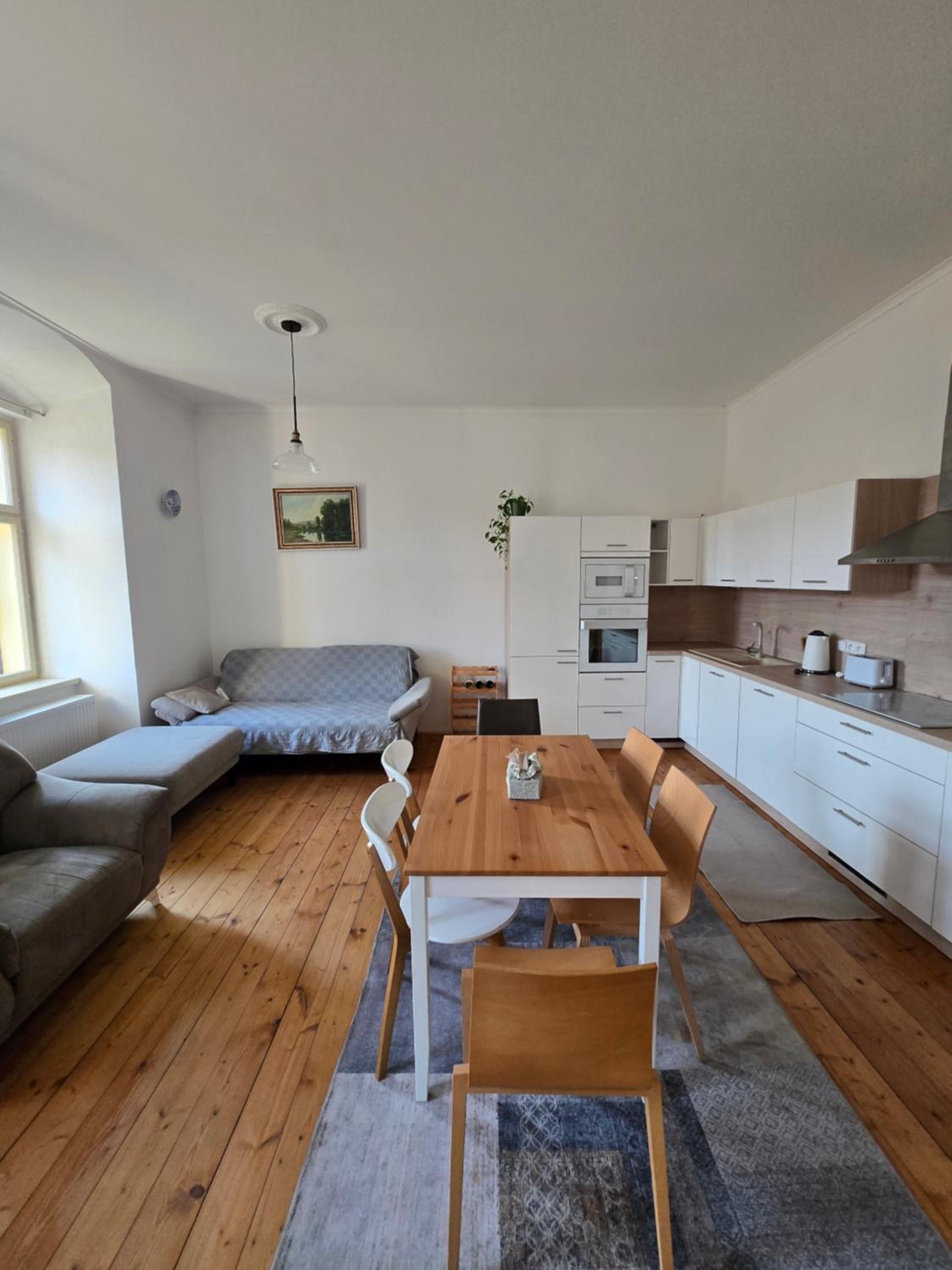Three-Bedroom Deluxe Apartment
