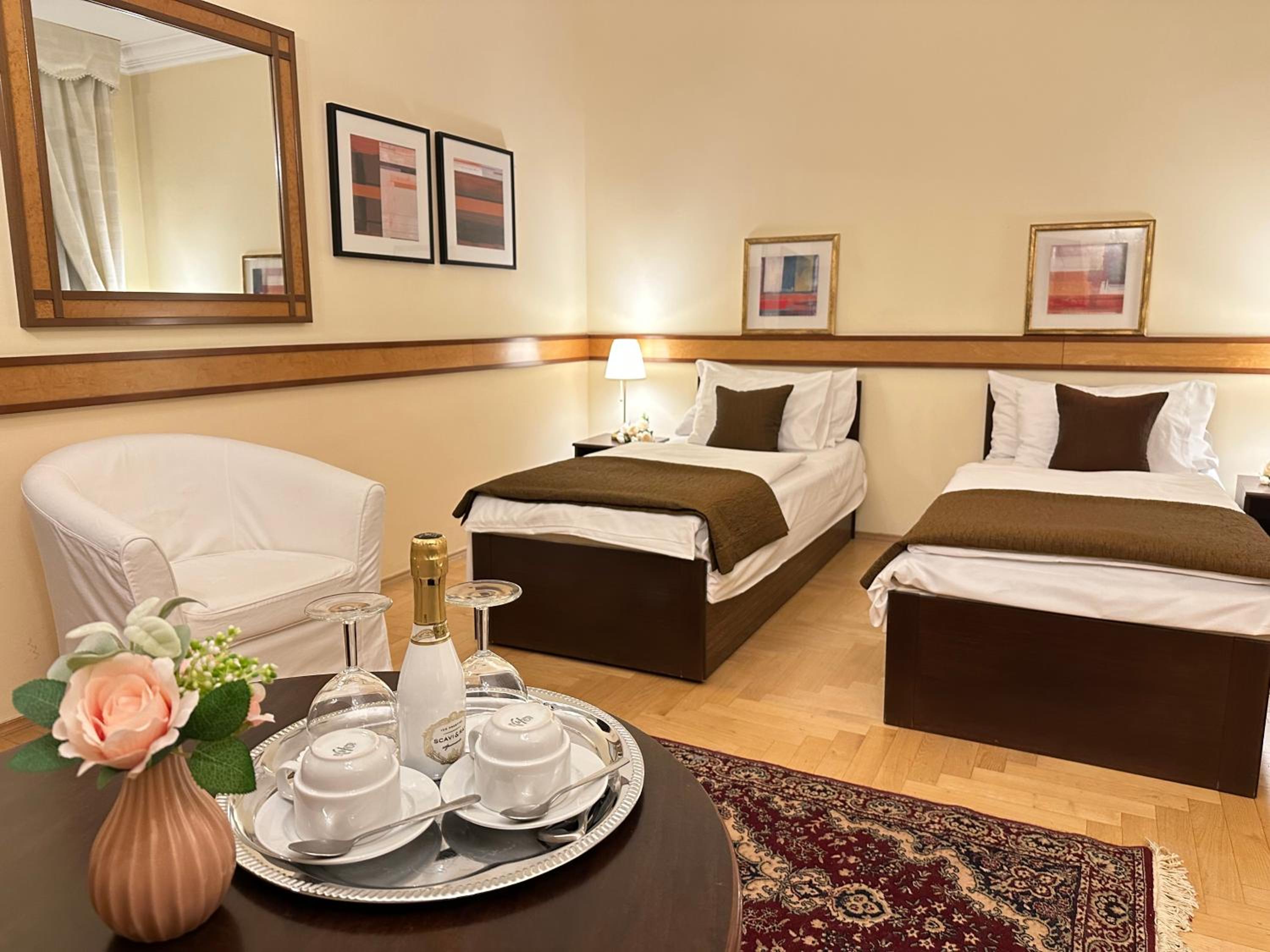 Standard Twin Room